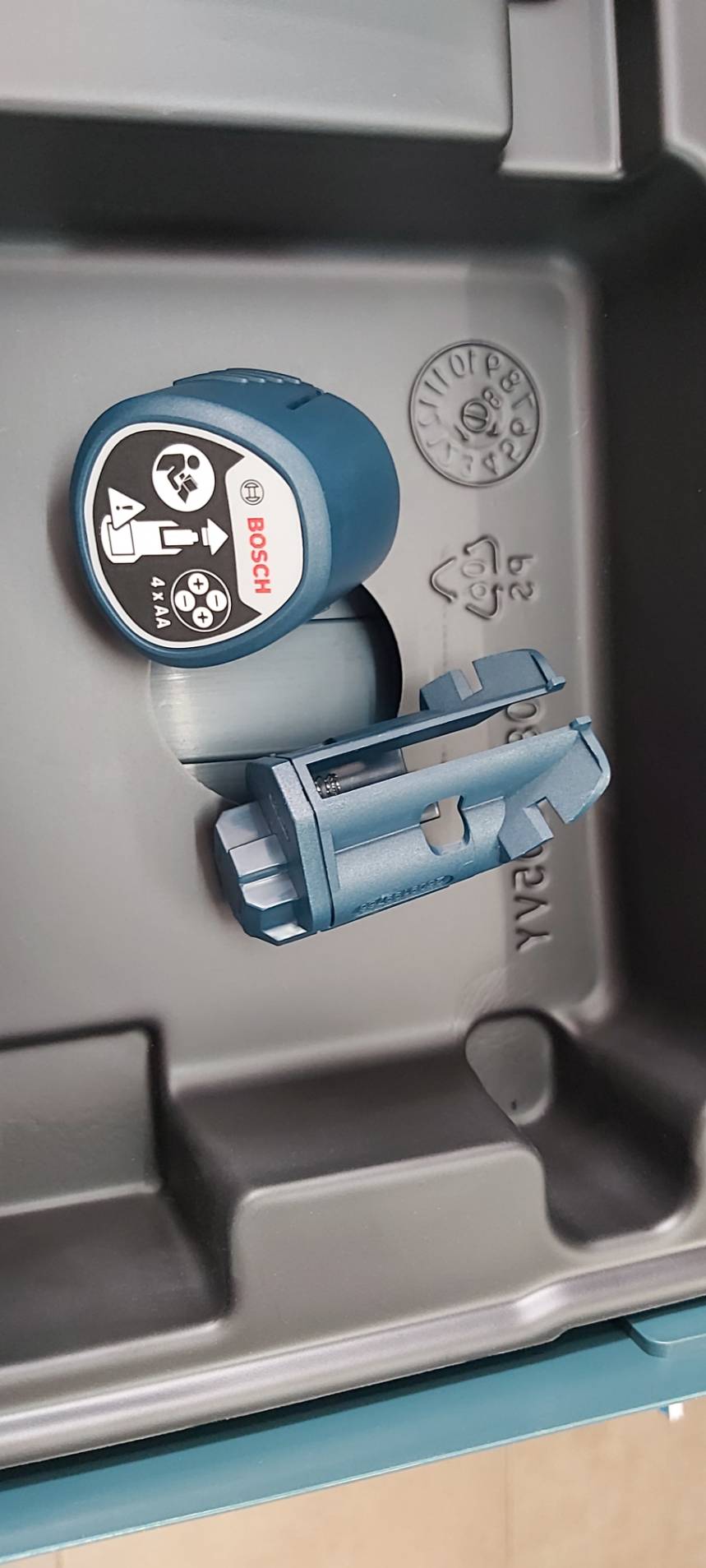 เลเซอร์กำหนดจุดและเส้น GCL2-50CG BOSCH แสงสีเขียว