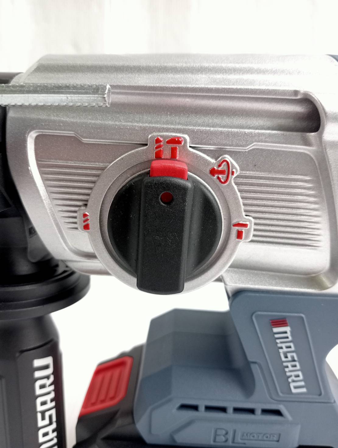 MASARU สว่านโรตารี่ไร้สาย รุ่น SCDR-205-B1 มอเตอร์ Brushless เจาะปูน สกัดคอนกรีต แถมดอกเจาะ ดอกสกัด