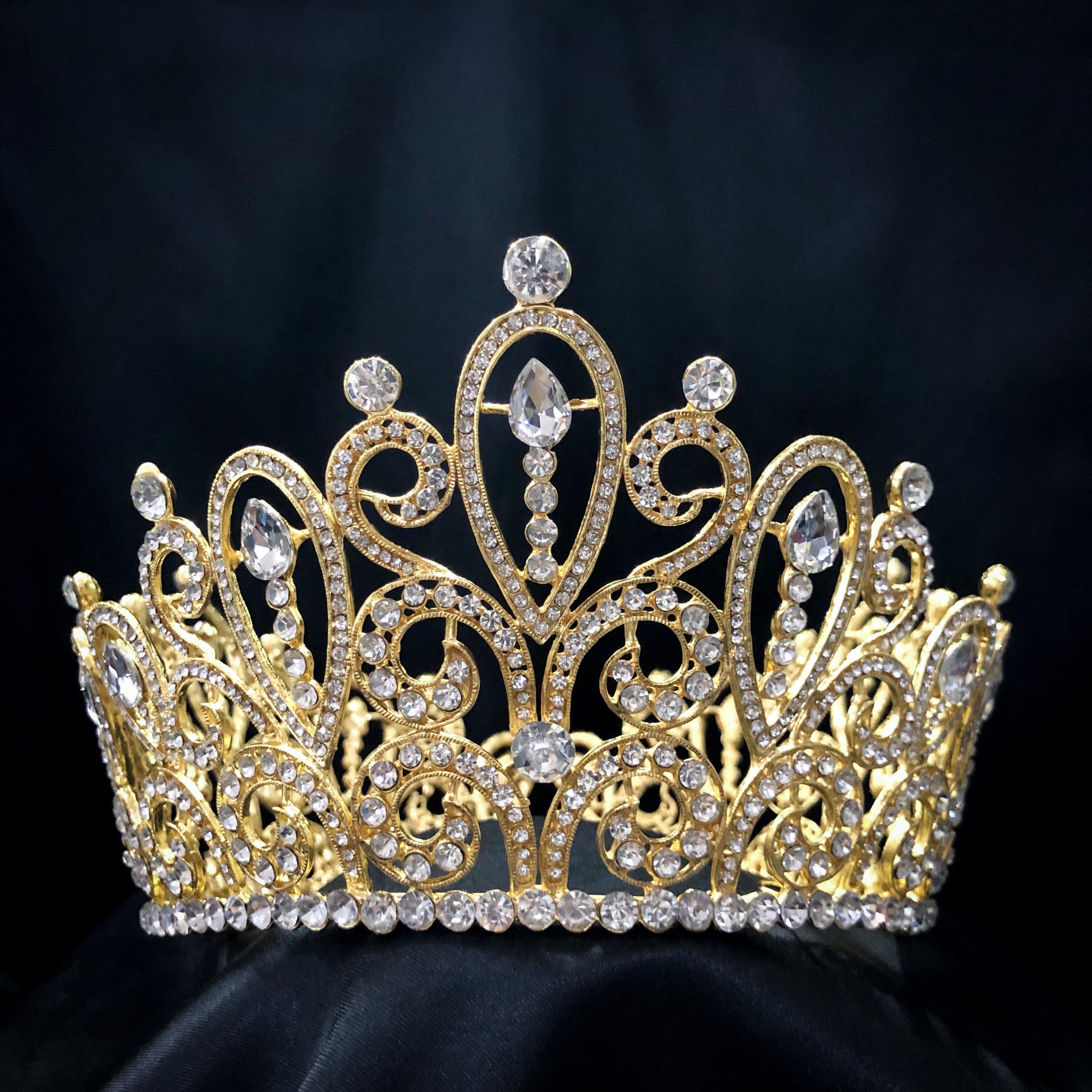 (พร้อมส่ง) มงกุฏ 062 สีทอง มงกุฎนางงาม งานละเอียด สวยมาก ฮอตทุเวที