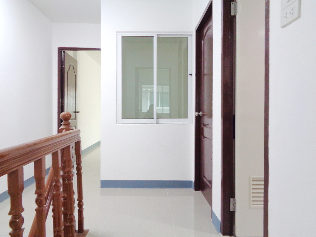 🚩 H1282 ขายทาวน์เฮ้าส์ รีโนเวท 26.1 ตารางวา หมู่บ้านเคซี รามอินทรา1 ซอยหทัยราษฎร์39 ใกล้สวนสัตว์เปิดซาฟารีเวิลด์ ใกล้วัดแป้นทอง 2.25 ล้าน ฟรีค่าโอน