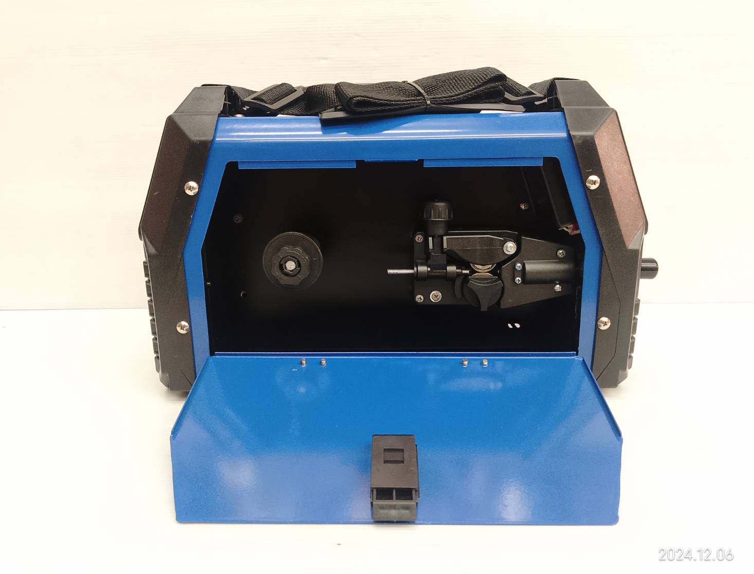 SUMO ตู้เชื่อม3ระบบ MIG/MMA/LIFT TIG รุ่น MIG140F1