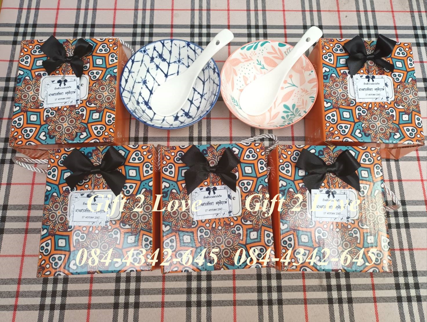 ชามขนาด 4.5 นิ้ว พร้อมช้อนเซรามิค และกล่องหิ้ว