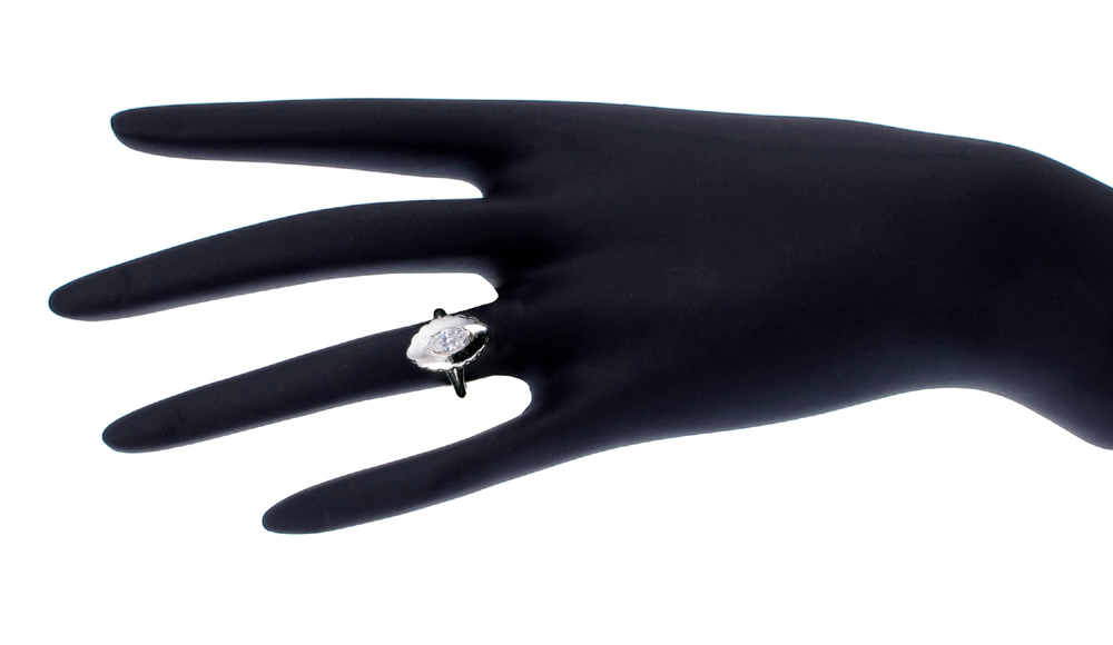 แหวนเงิน ประดับเพชร CZ แหวนทรงมาร์คี สวยเก๋ เพิ่มความโดดเด่นให้กับเรียวนิ้ว ให้ลุคของคุณดูสง่า รับรองได้ว่ามีสไตล์สุดๆ