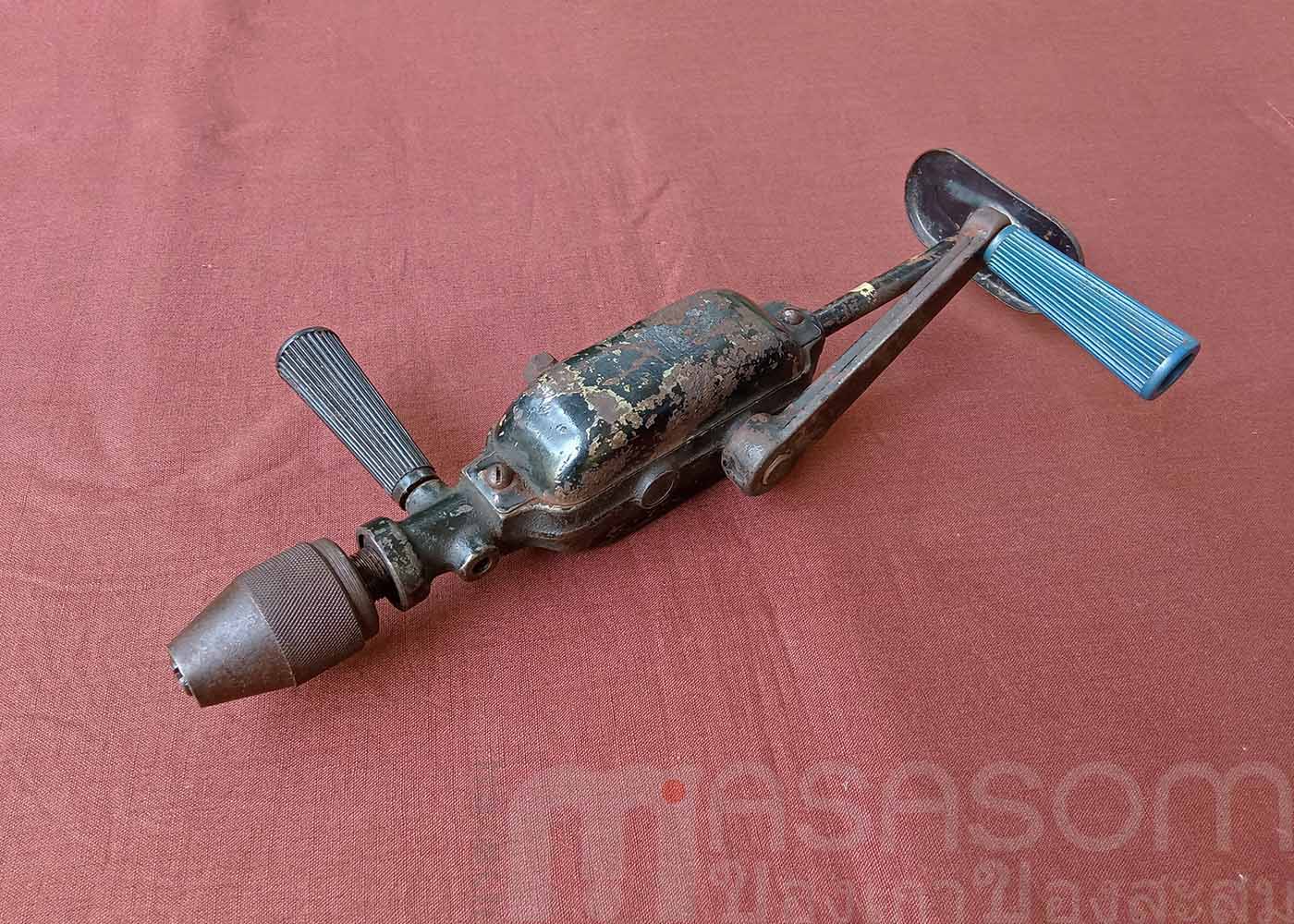 สว่านมือโบราณ