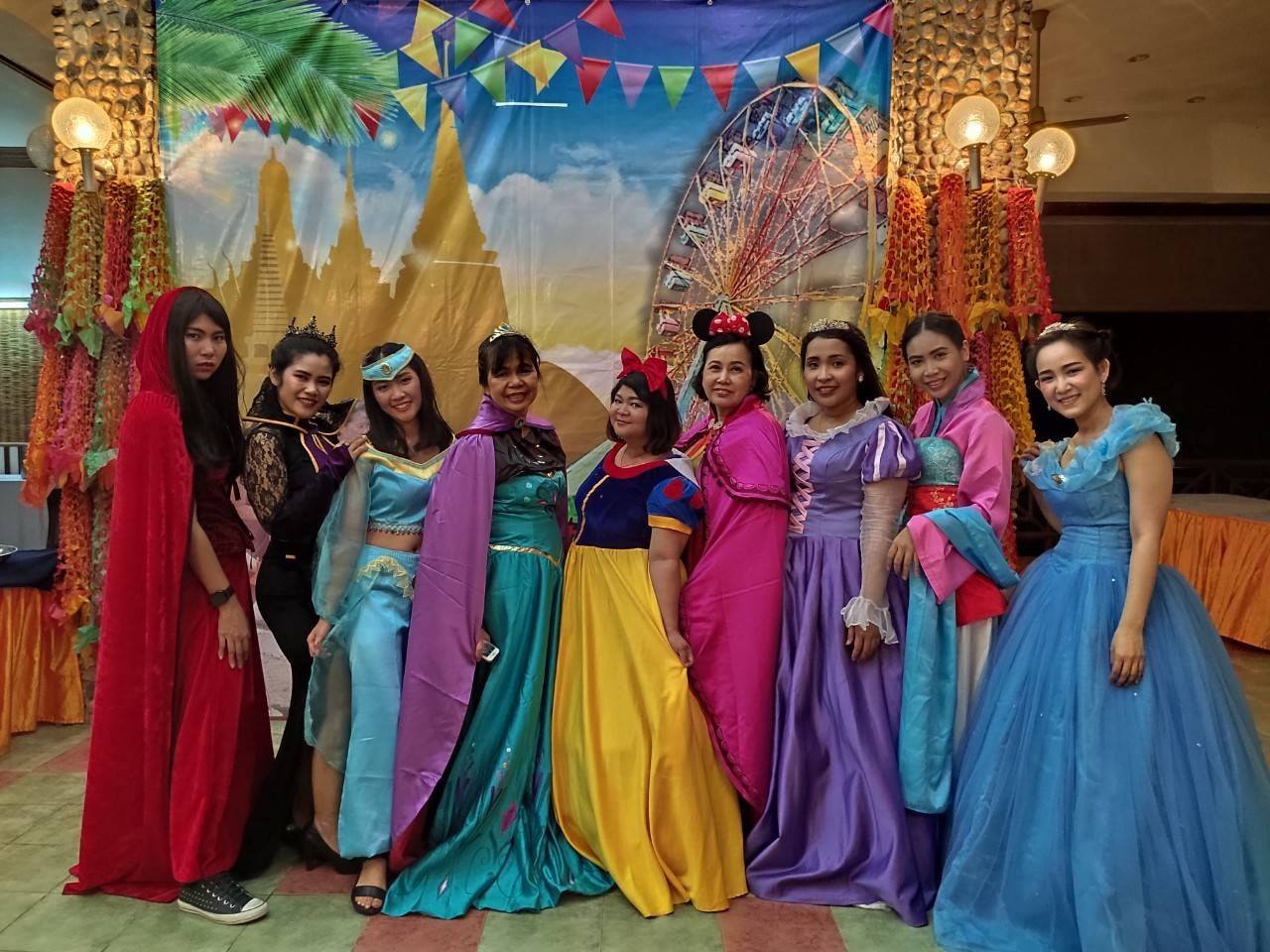 ชุดคนแคระทั้ง 7 @ สโนไวท์