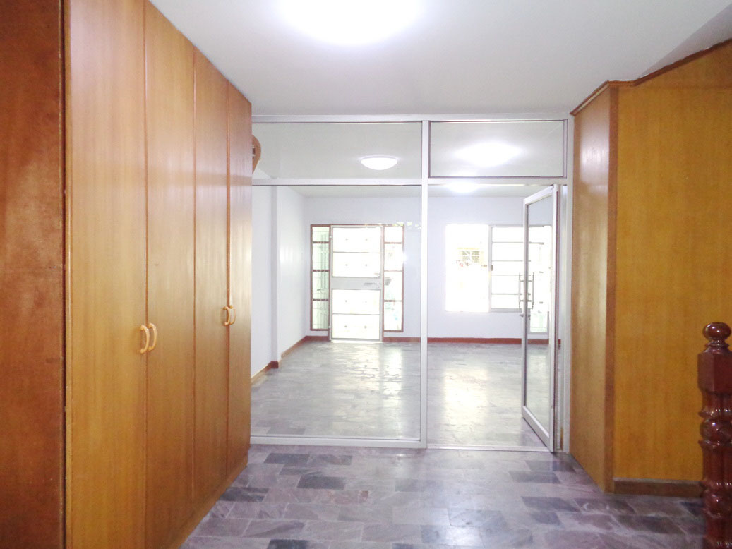 🚩H1280 ขายทาวน์เฮ้าส์ รีโนเวท หมู่บ้านเคซี รามอินทรา1 25.6 ตารางวา ซอยหทัยราษฎร์39 บ้านหลังใหญ่ พื้นที่เยอะ ใกล้สวนสัตว์เปิดซาฟารีเวิลด์ ใกล้วัดแป้นทอง 👉 2.4 ล้าน ฟรีค่าธรรมเนียมโอน