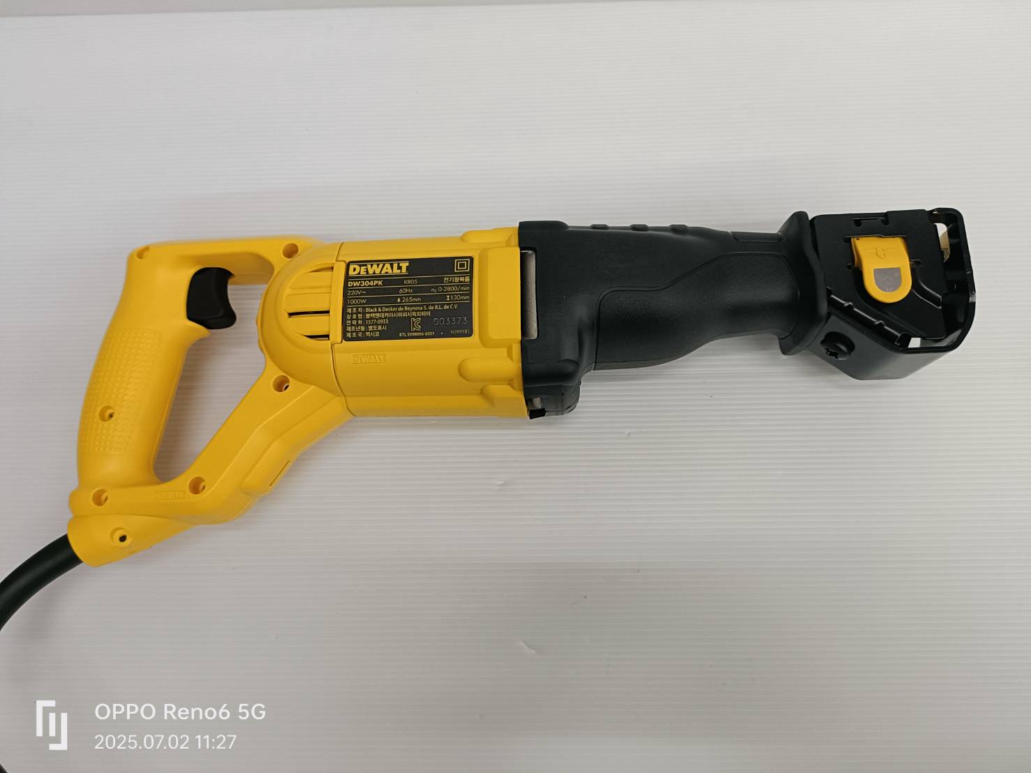 DEWALT ชุดเลื่อยชักไฟฟ้า 1000วัตต์ ใส่ใบ 4 ทิศทาง รุ่น DW304PK-KR