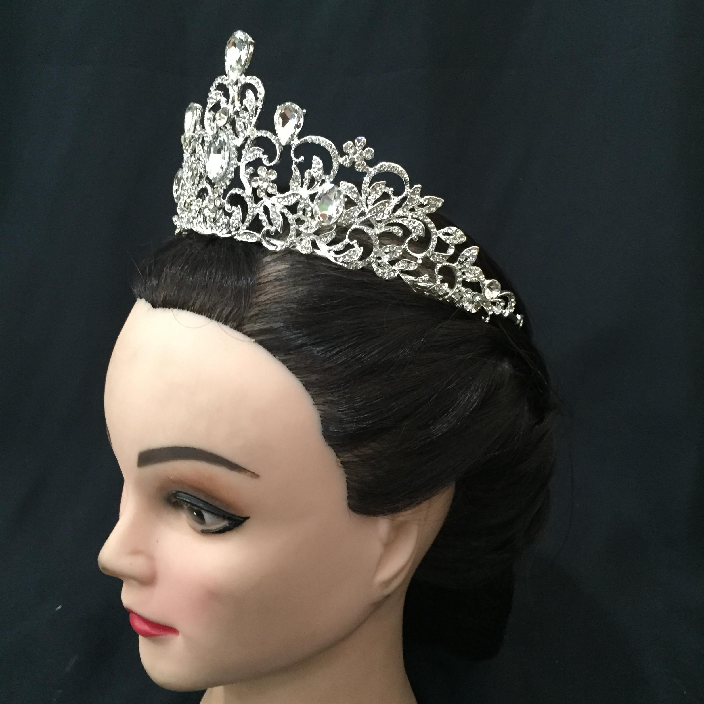 (พร้อมส่ง) เทียร่า 168 สีเงิน มงกุฎนางงาม มงกุฎเจ้าหญิง งานสวย ปราณีต QCเพชรทุกเม็ด สินค้าพร้อมส่งจากไทย