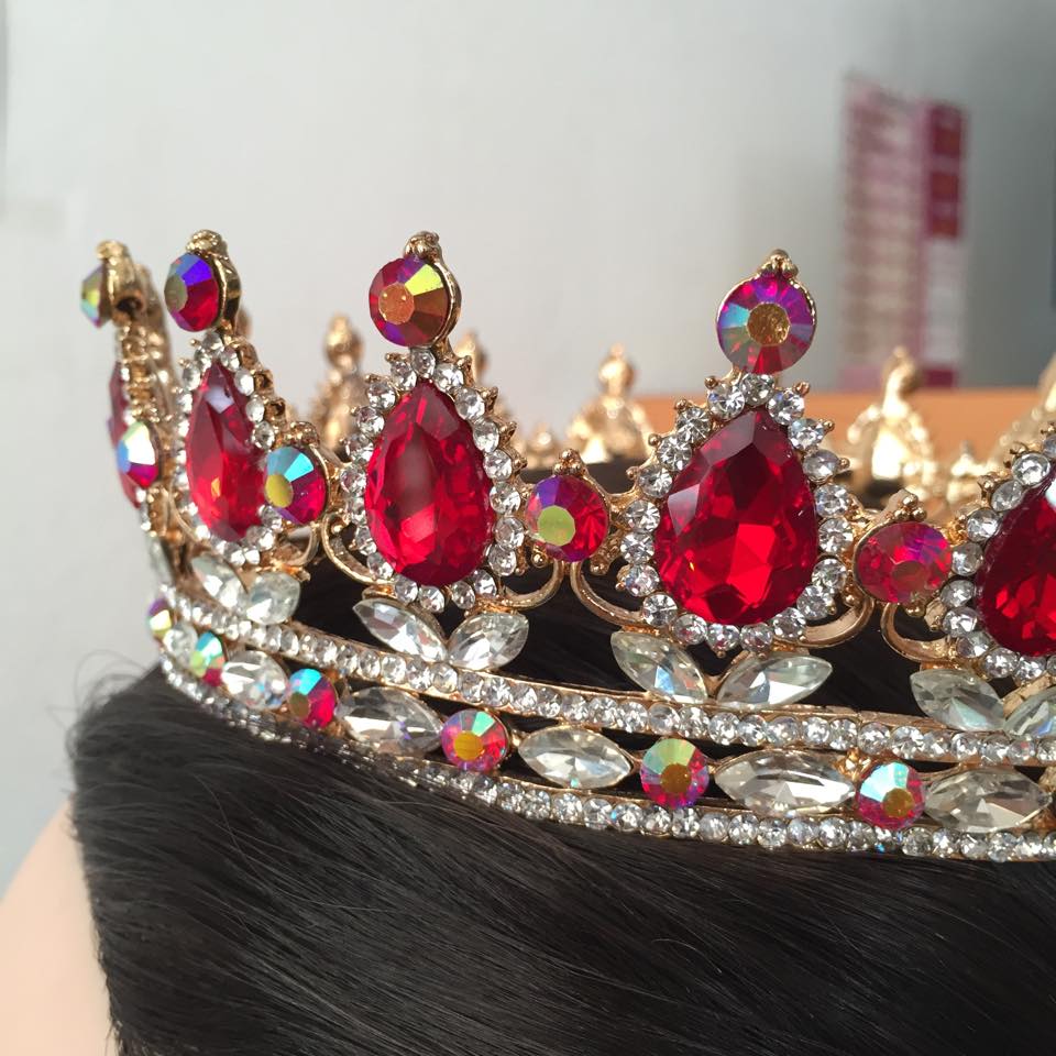 (พร้อมส่ง) มงกุฎ 018-สีแดงล้วน