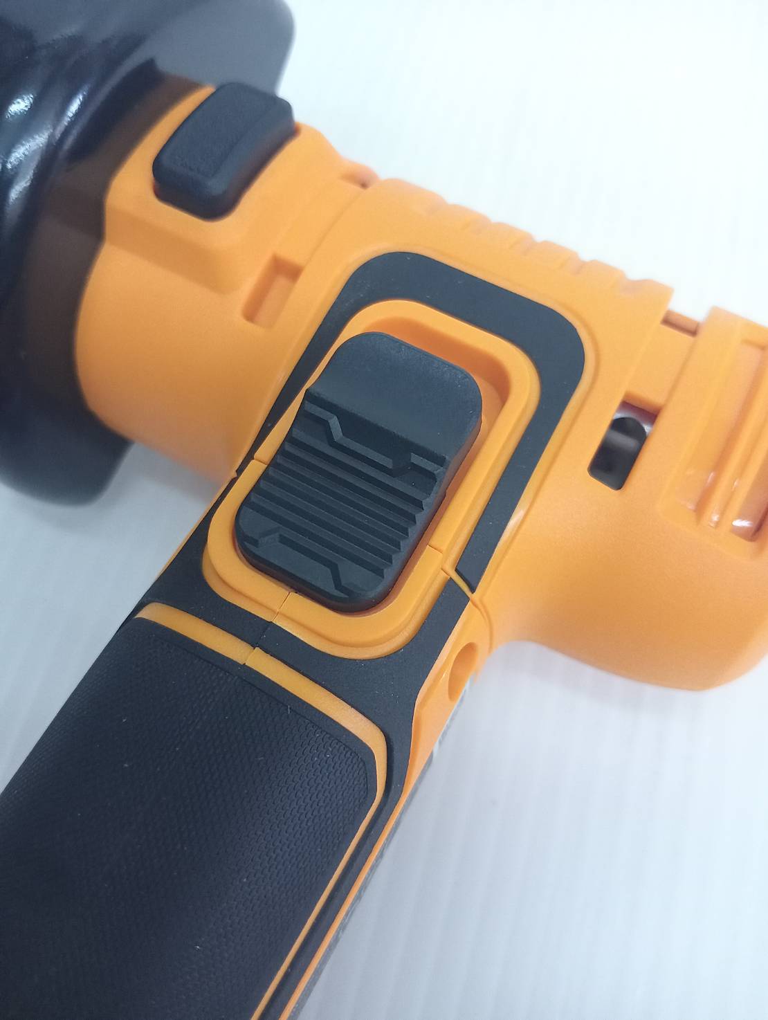 หินเจียร3" 20V CAGLI7601 INGCO (เครื่องเปล่า)