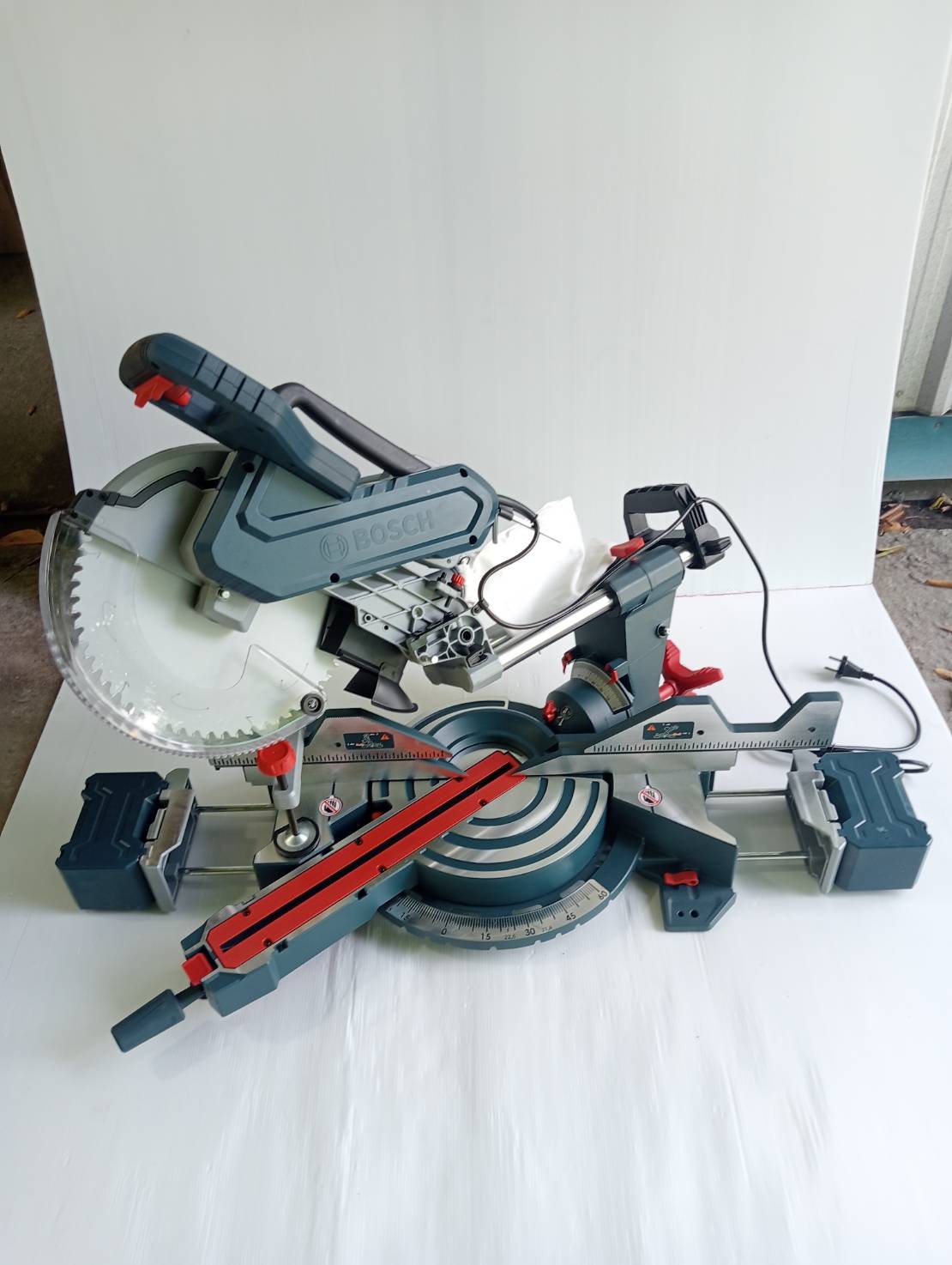 แท่นตัดองศา12" GCM340-305D BOSCH