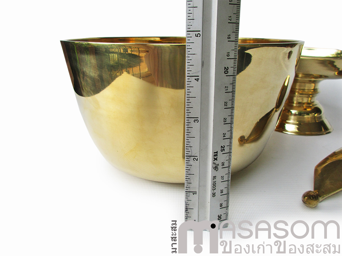 ชุดขันทองเหลืองและพาน 8 นิ้วครึ่ง