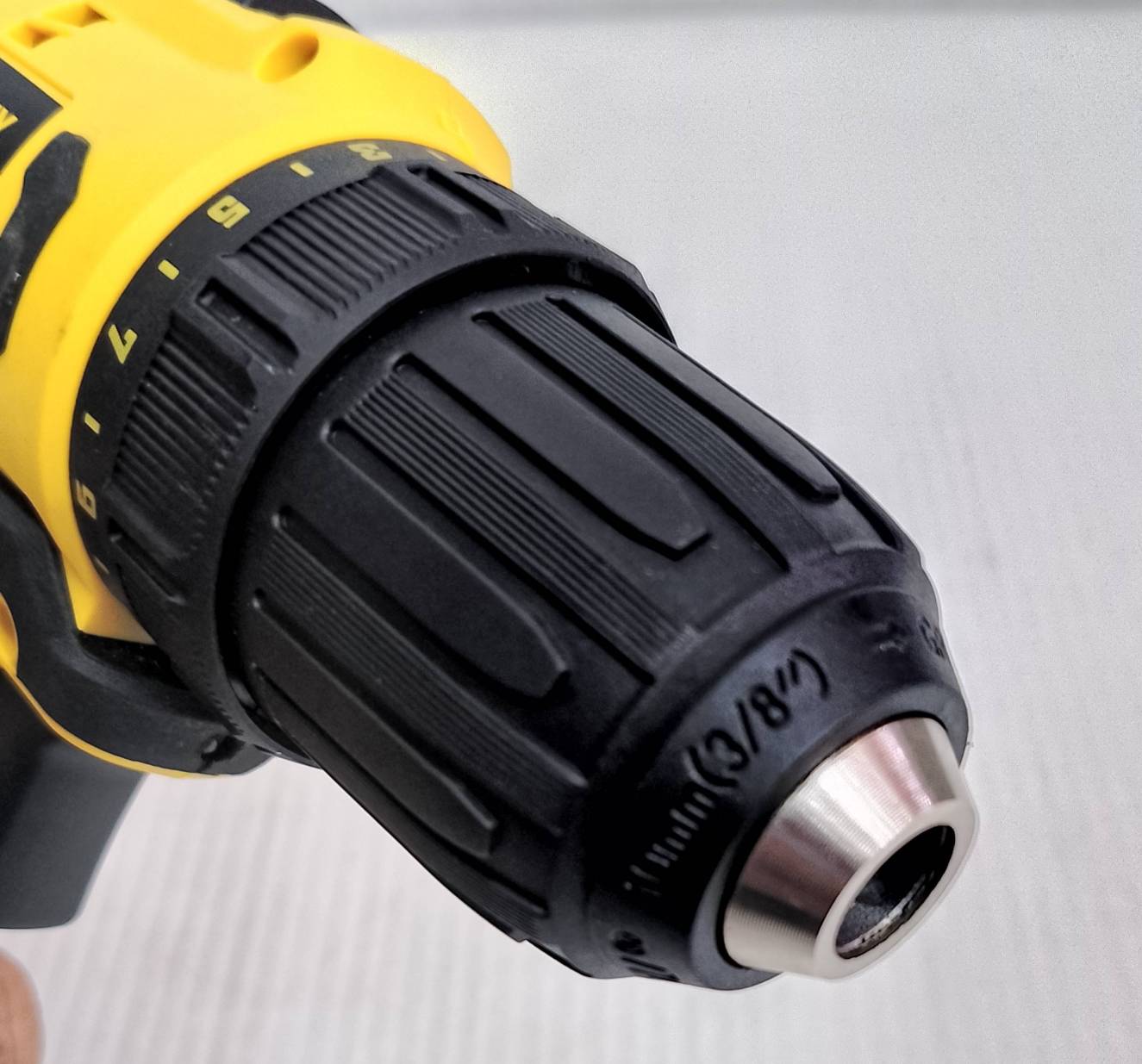 STANLEY รุ่น SCD10D1-B1 สว่านไขควงไร้สาย 12V Max พร้อมแบตเตอรี่ 2.0Ah