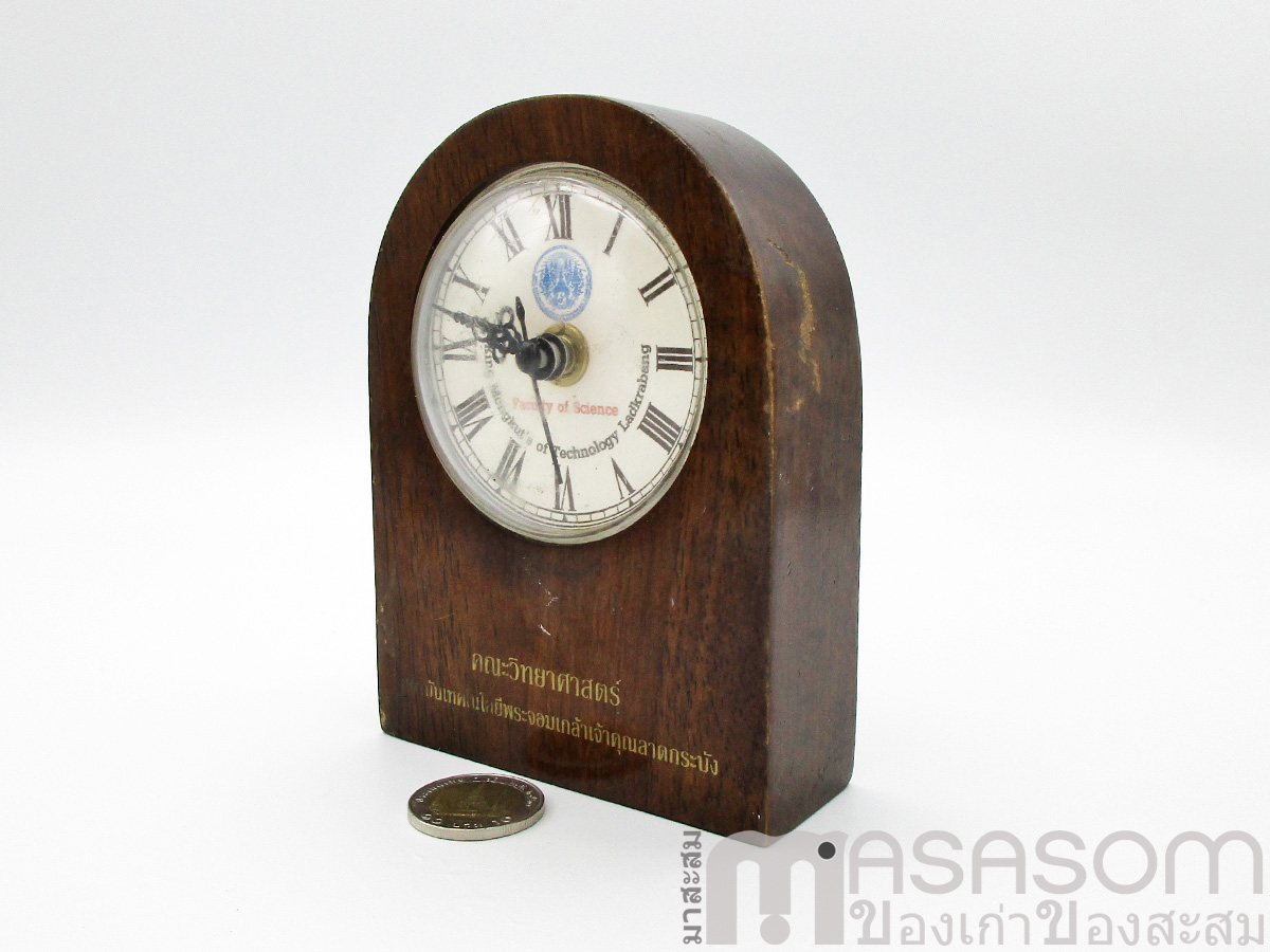 นาฬิกาไม้เก่า