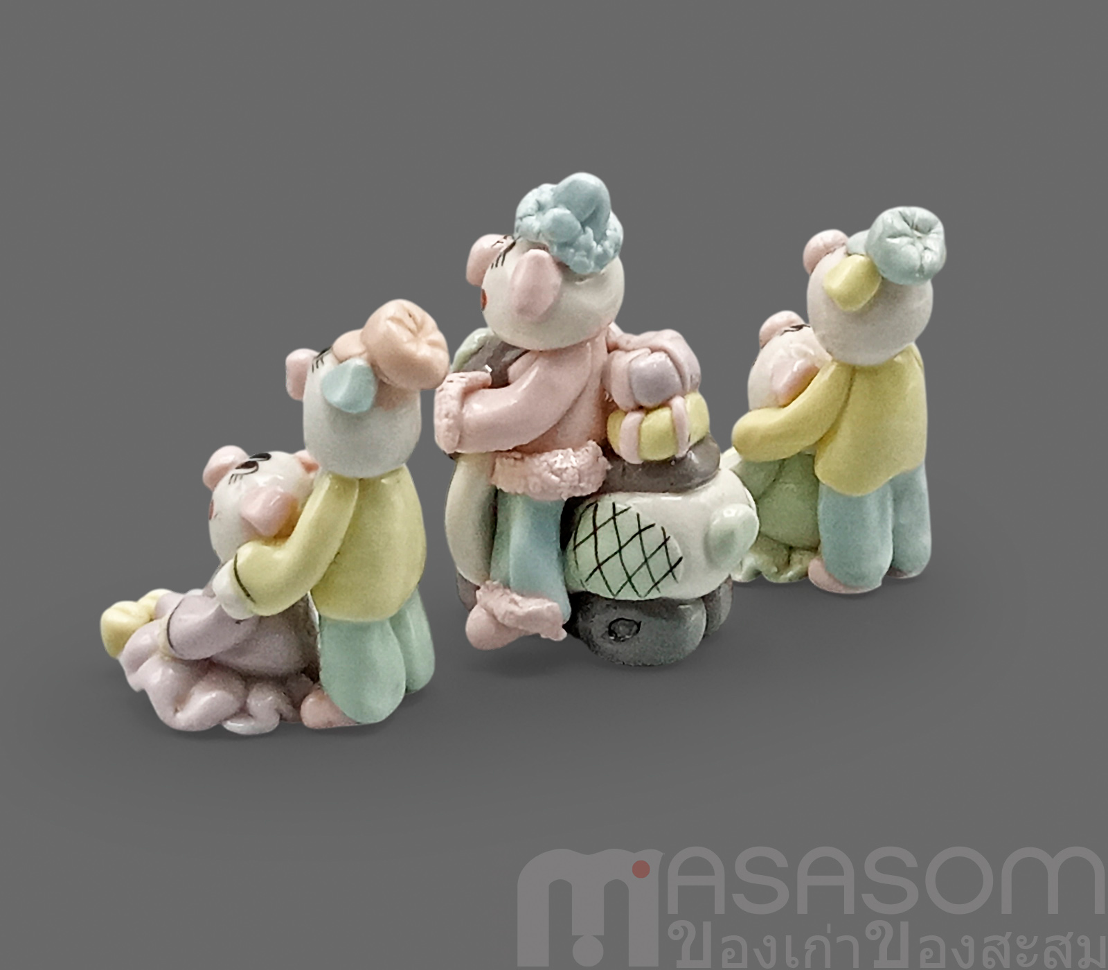 หมูครอบครัว Happy