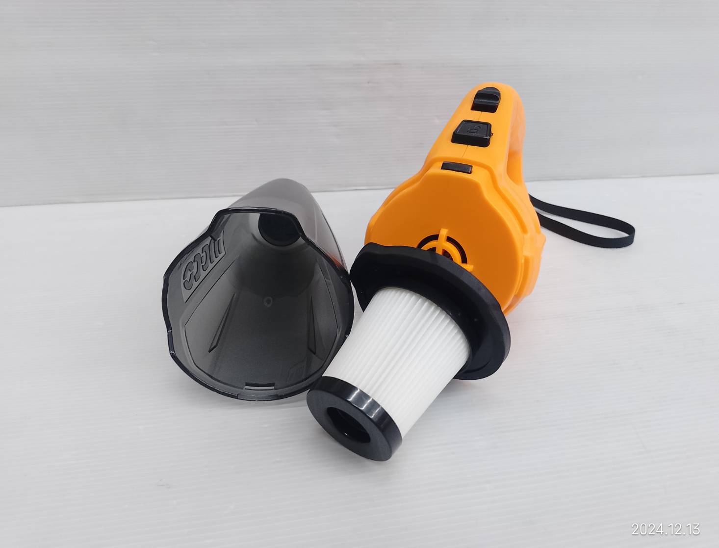 INGCO เครื่องดูดฝุ่นไร้สาย 20V CVLI201261 (ตัวเปล่า)