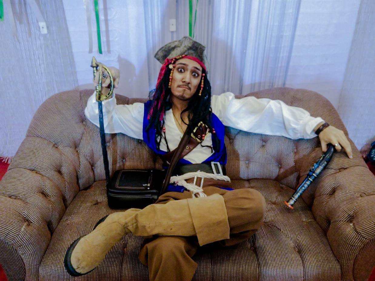 ชุดโจรสลัดแจ็คสแปโรว์