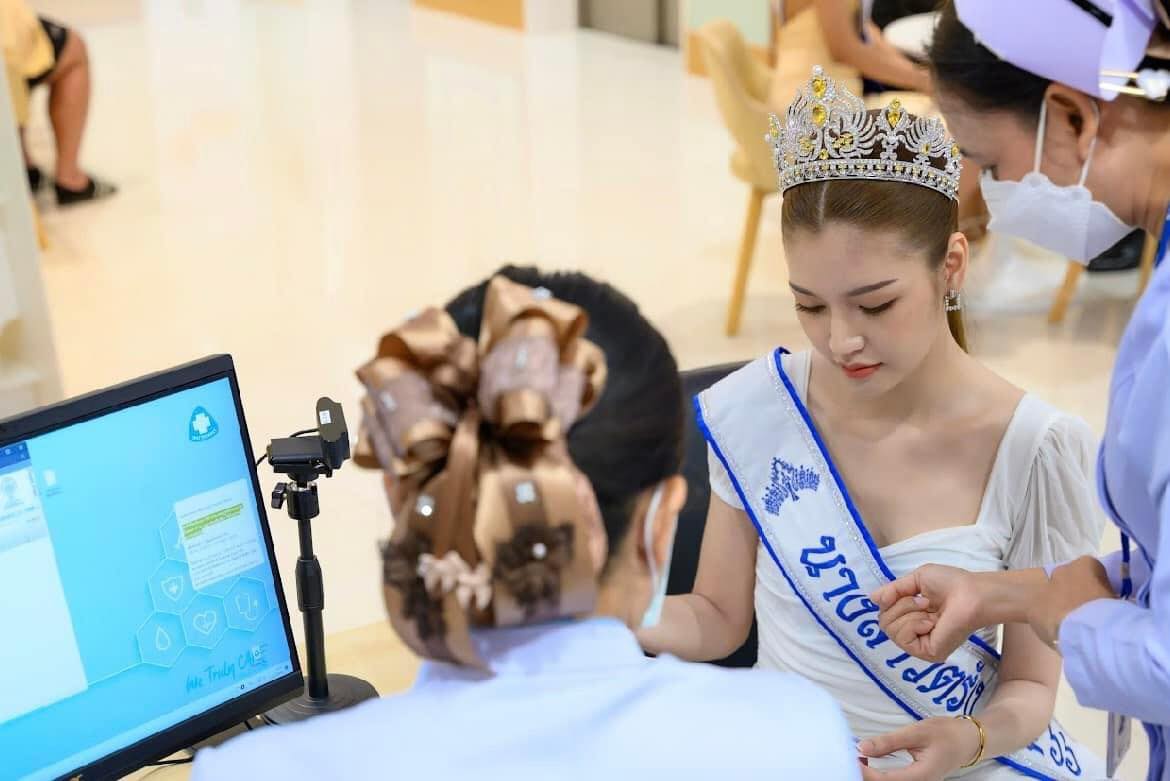 (พร้อมส่งจากไทย) มงกุฏ 093 สีเหลือง มงกุฎนางงาม มงกุฎเพชร มงกุฎประกวด สินค้าพร้อมส่ง ไม่ต้องรอนาน งานพรีเมี่ยม