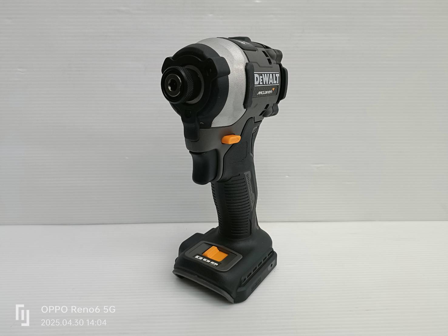 ไขควงกระแทก18V DCF85MM1T-QW DEWALT McLaren
