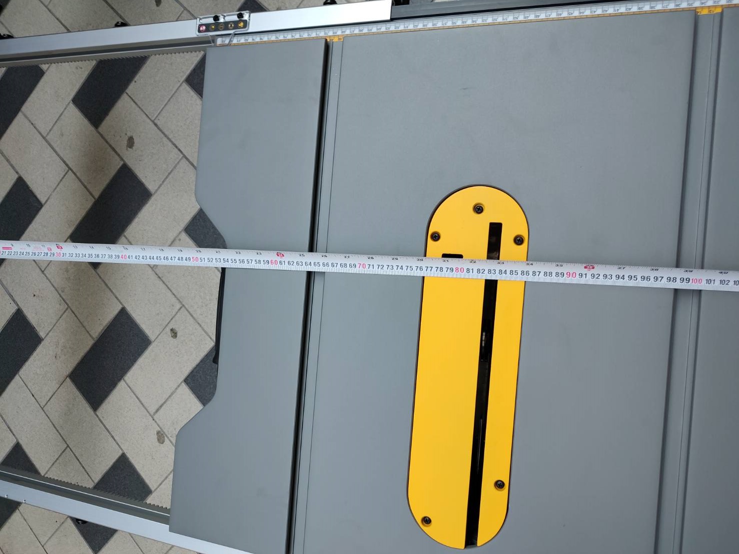 โต๊ะเลื่อยวงเดือน10" DWE7492A-IN DEWALT