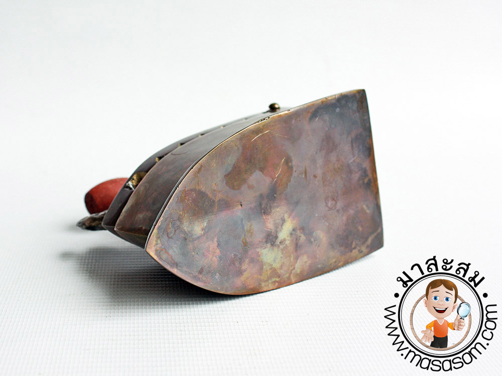 เตารีดทองเหลืองขนาดจิ๋ว