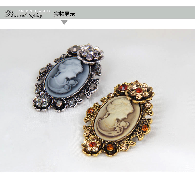 (พร้อมส่ง) เข็มกลัด 069