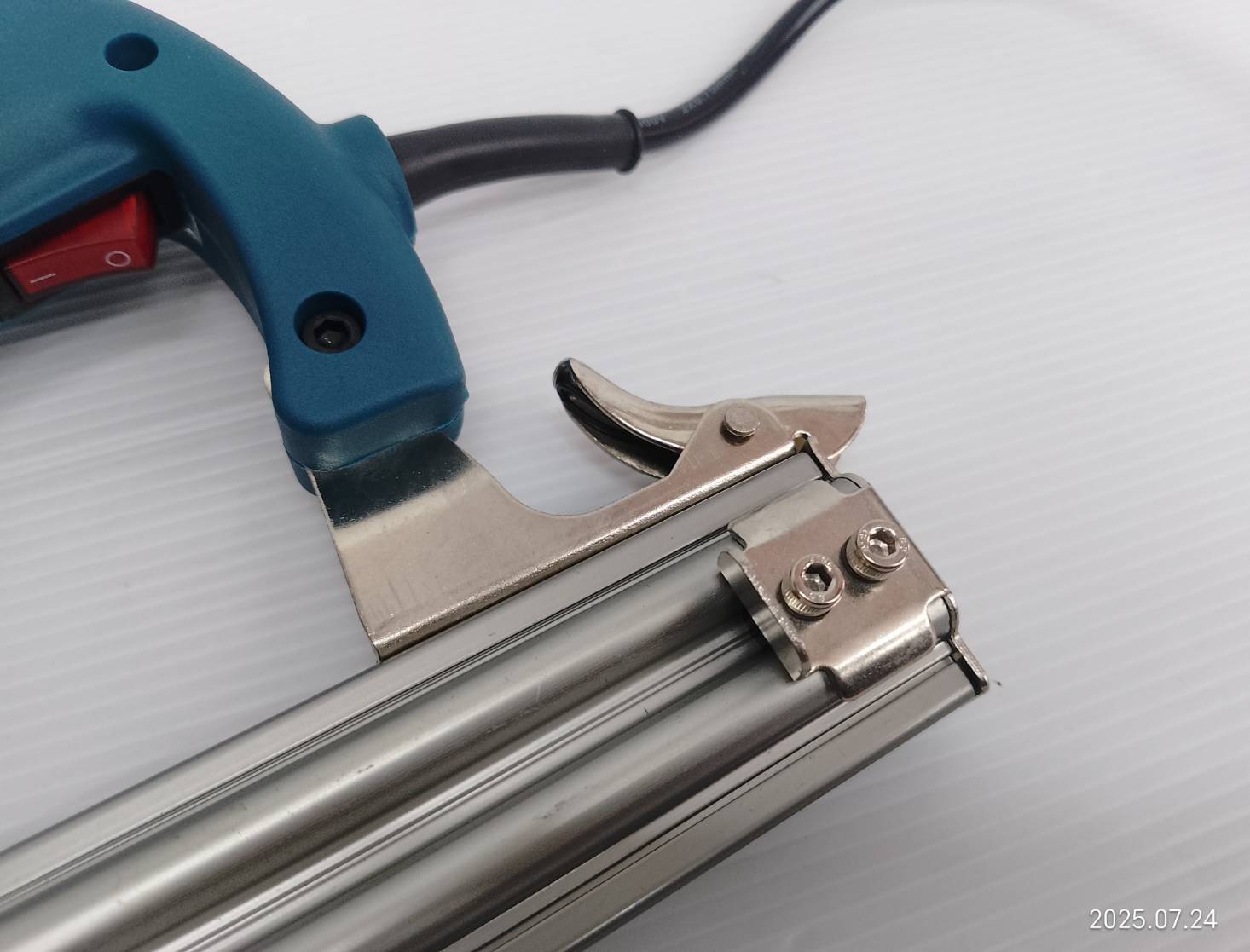 EUROX ปืนยิงแม็กไฟฟ้า ขาเดียว F30