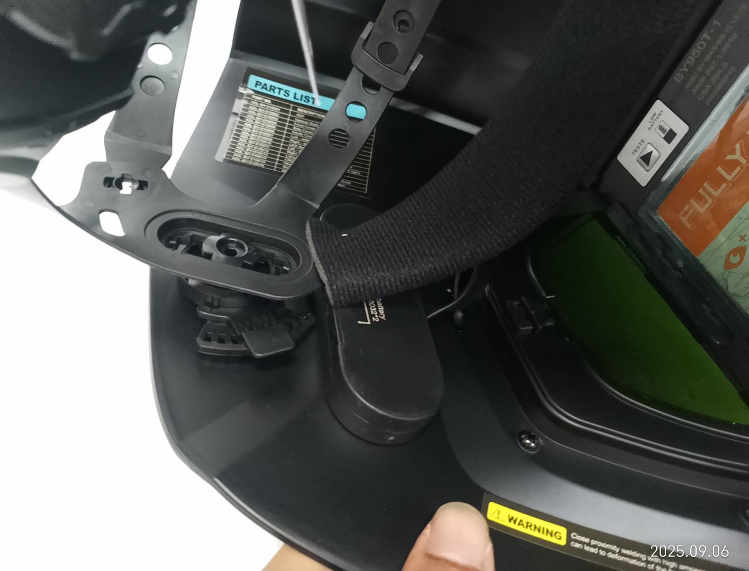 ANDELI หน้ากากเชื่อมอัตโนมัติ ให้สีจริง ปรับเฉดได้ พร้อมไฟ LED ทันสมัยแบตเตอรี่ชาร์จไฟได้ MONER-950L 142-1031