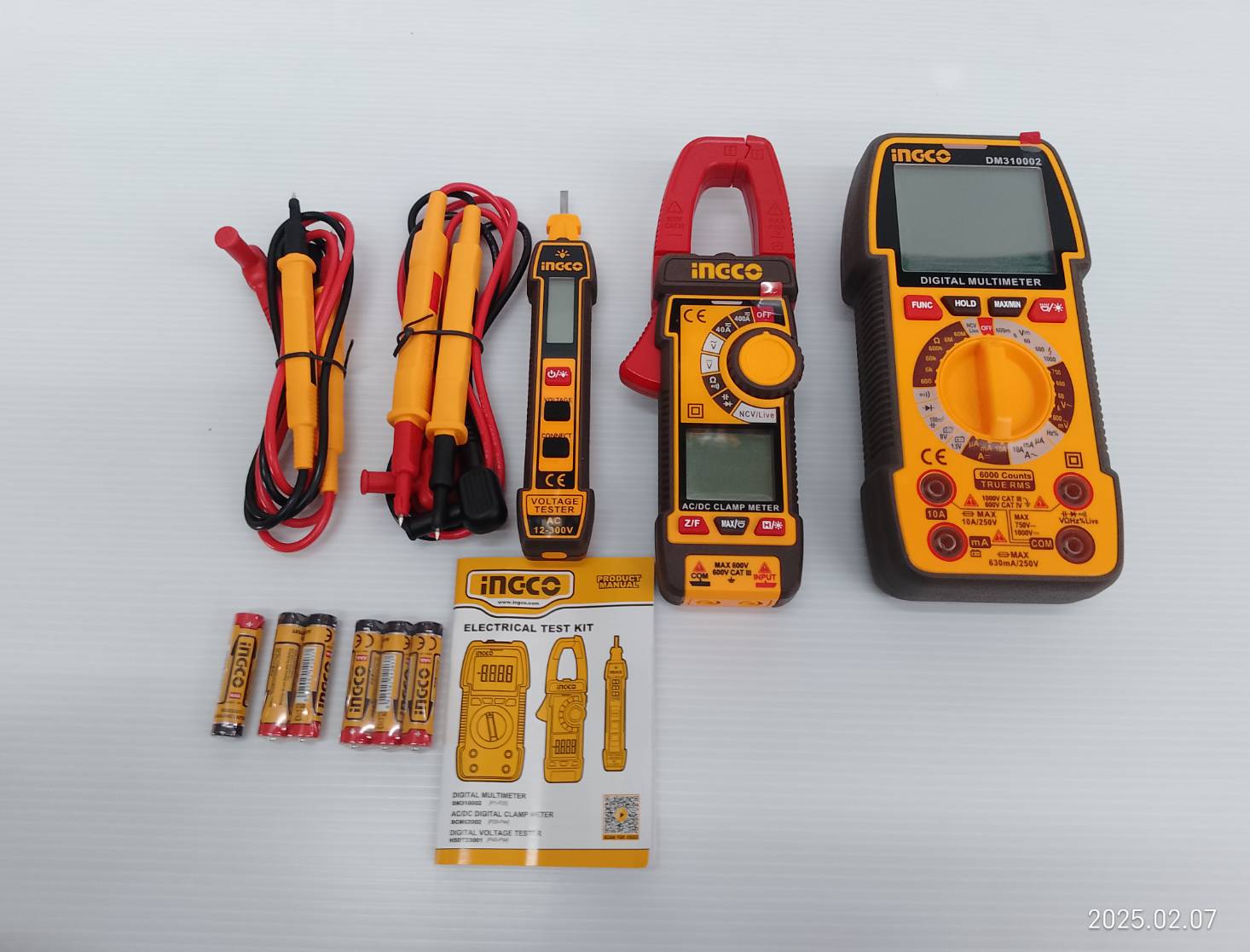 INGCO COMBO SET ชุดช่างไฟฟ้า ปากกาวัดไฟ+มัลติมิเตอร์+แคลมป์มิเตอร์ 3ตัวชุด รุ่น COS24067