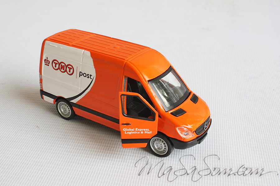 โมเดลรถส่งของ