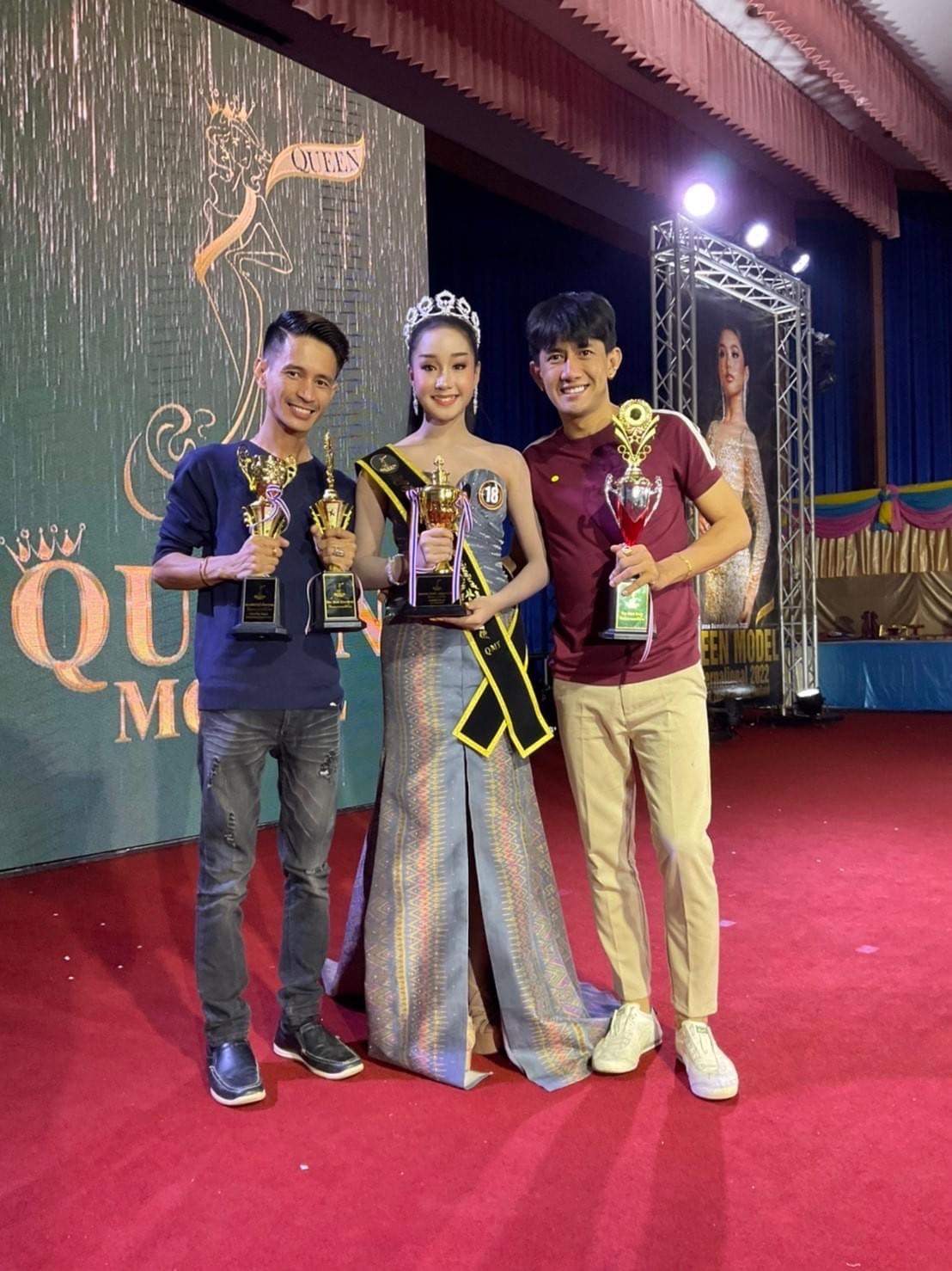 (พร้อมส่ง) มงกุฏ 075 มงกุฎขนนก Miss teen USA 2020 มิกิโมโต้ MIKIMOTO มงกุฎนางงาม มงกุฎประกวด ร้านค้าไทย คุยง่าย จัดส่งเร็ว