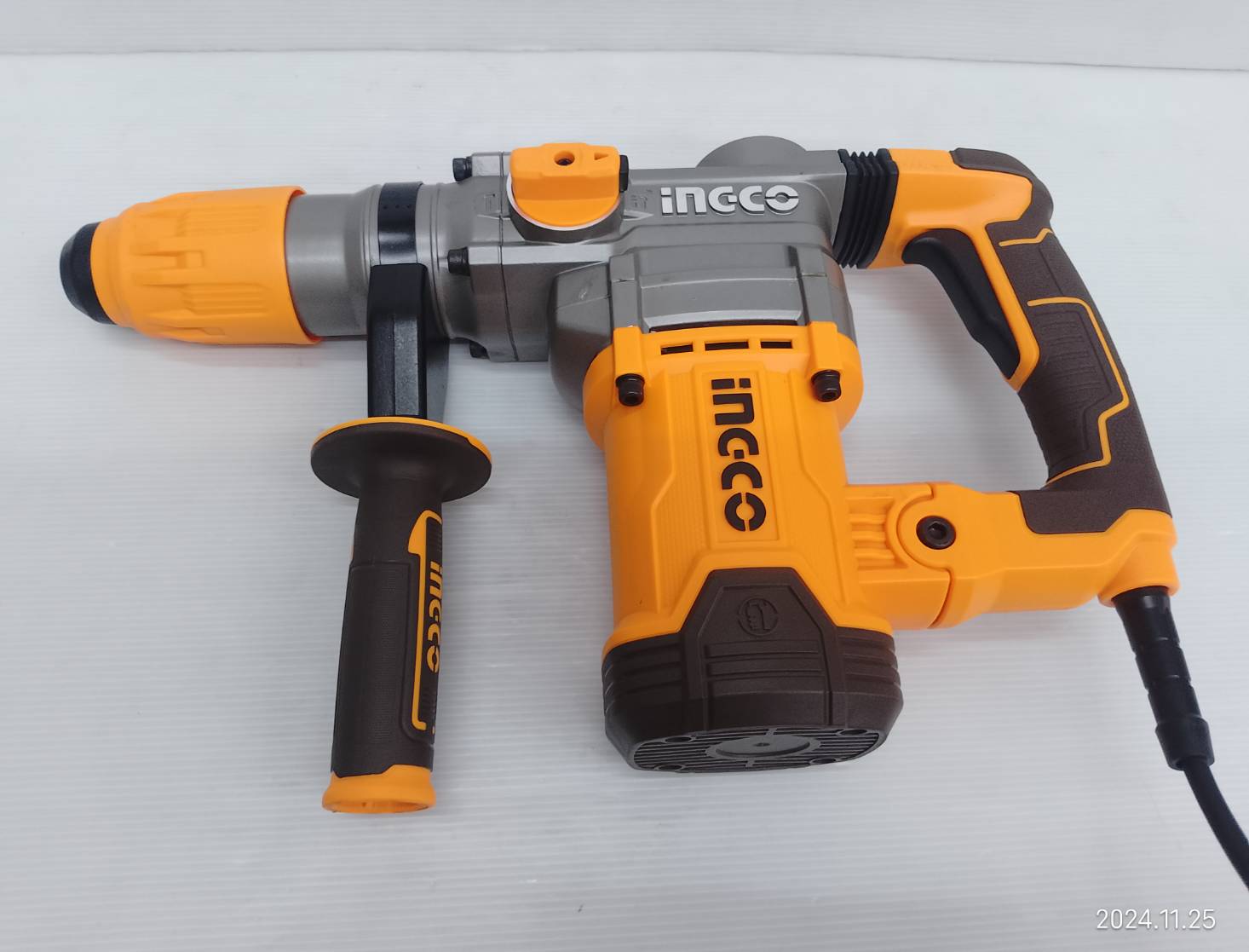 INGCO สว่านโรตารี่ 1600W Chipping Gun SDS-MAX RH1600388