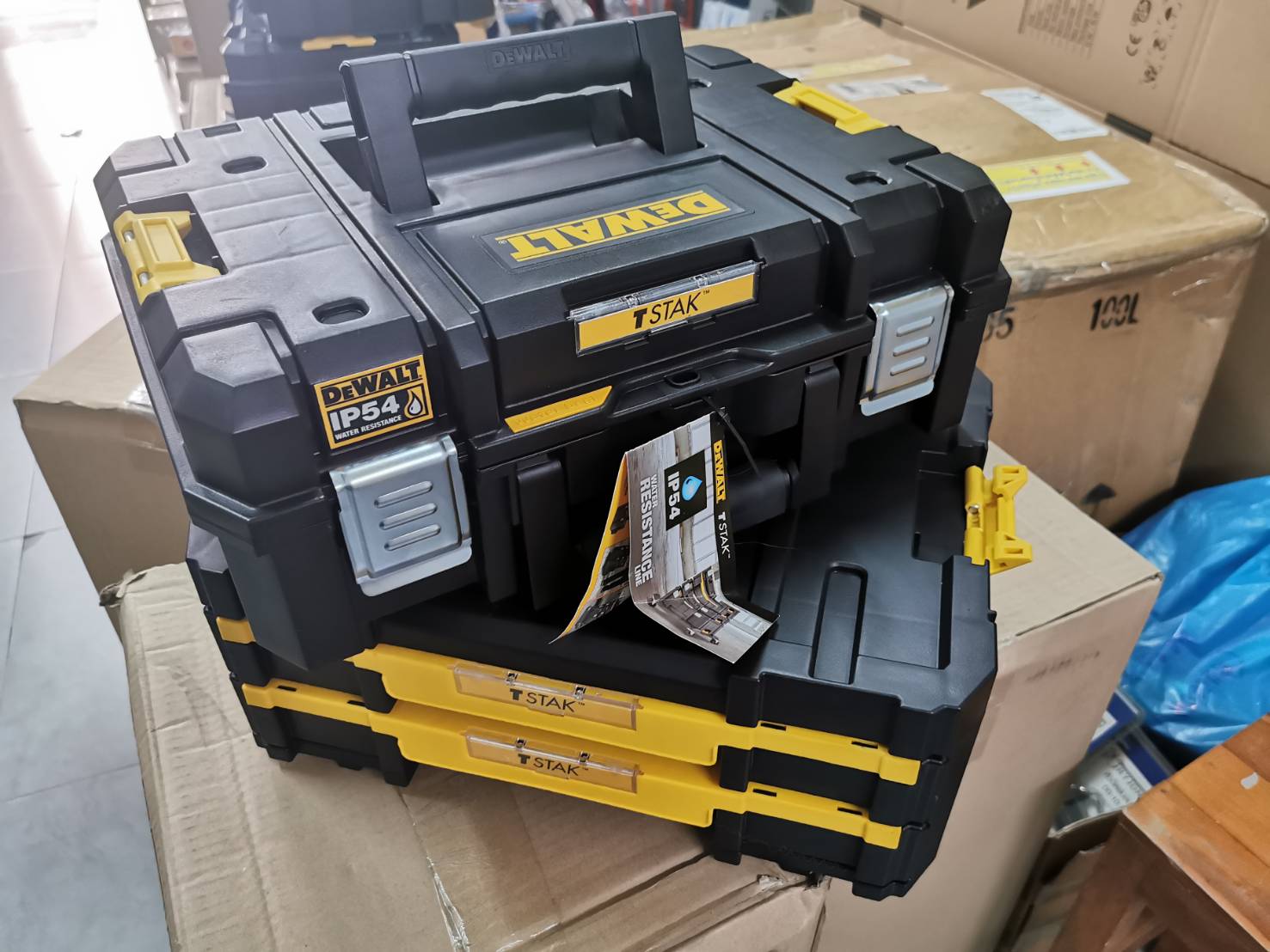 กล่องใส่เครื่องมือ+ถาด+โฟม DWST83395-1 DEWALT T-STAK