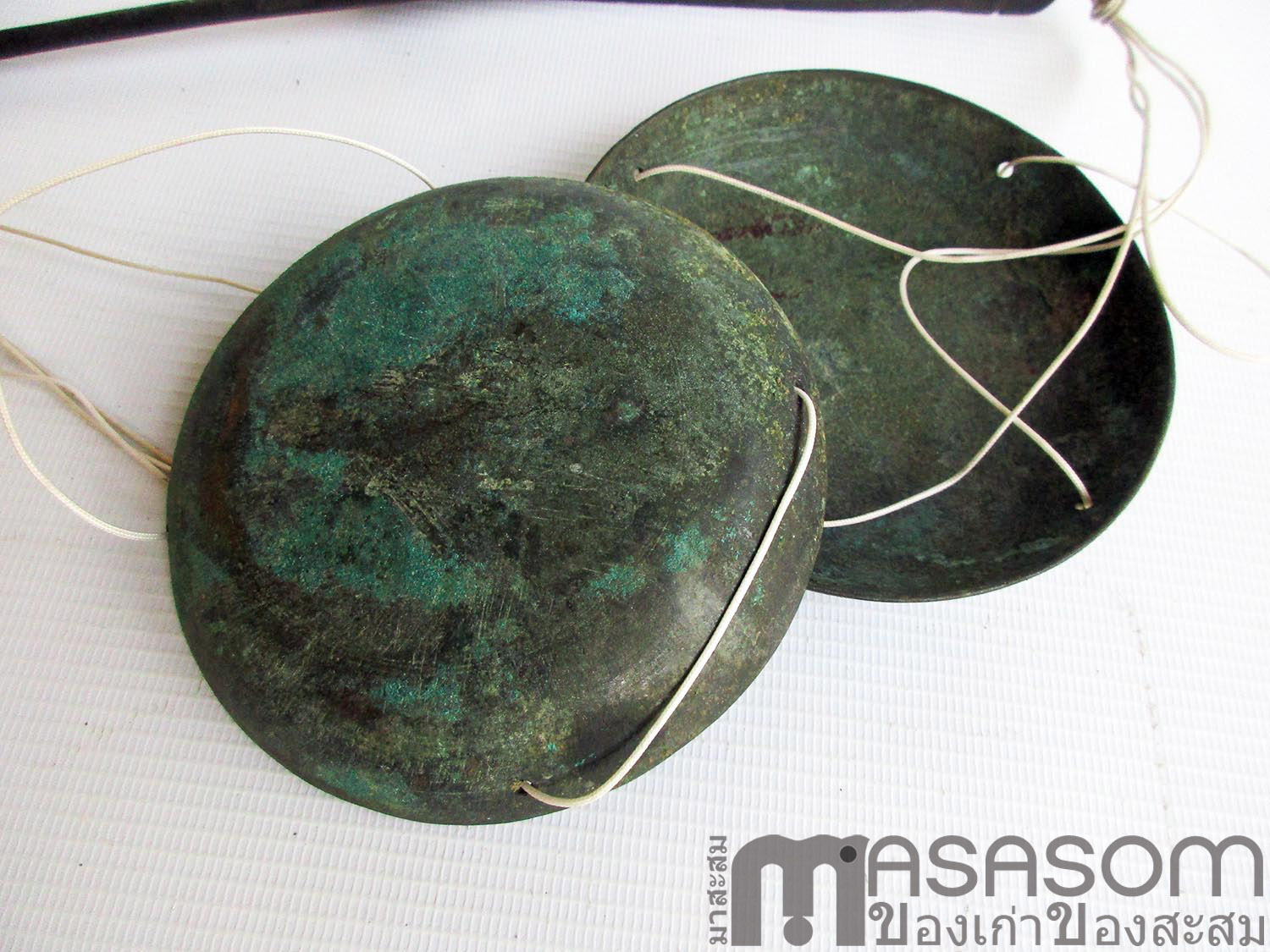 ตาชั่งแขวนสำริดโบราณ