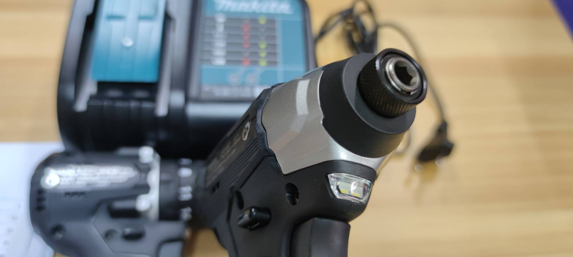 ชุดคอมโบ้ DLX2414X7B MAKITA (DHP487+DTD157)