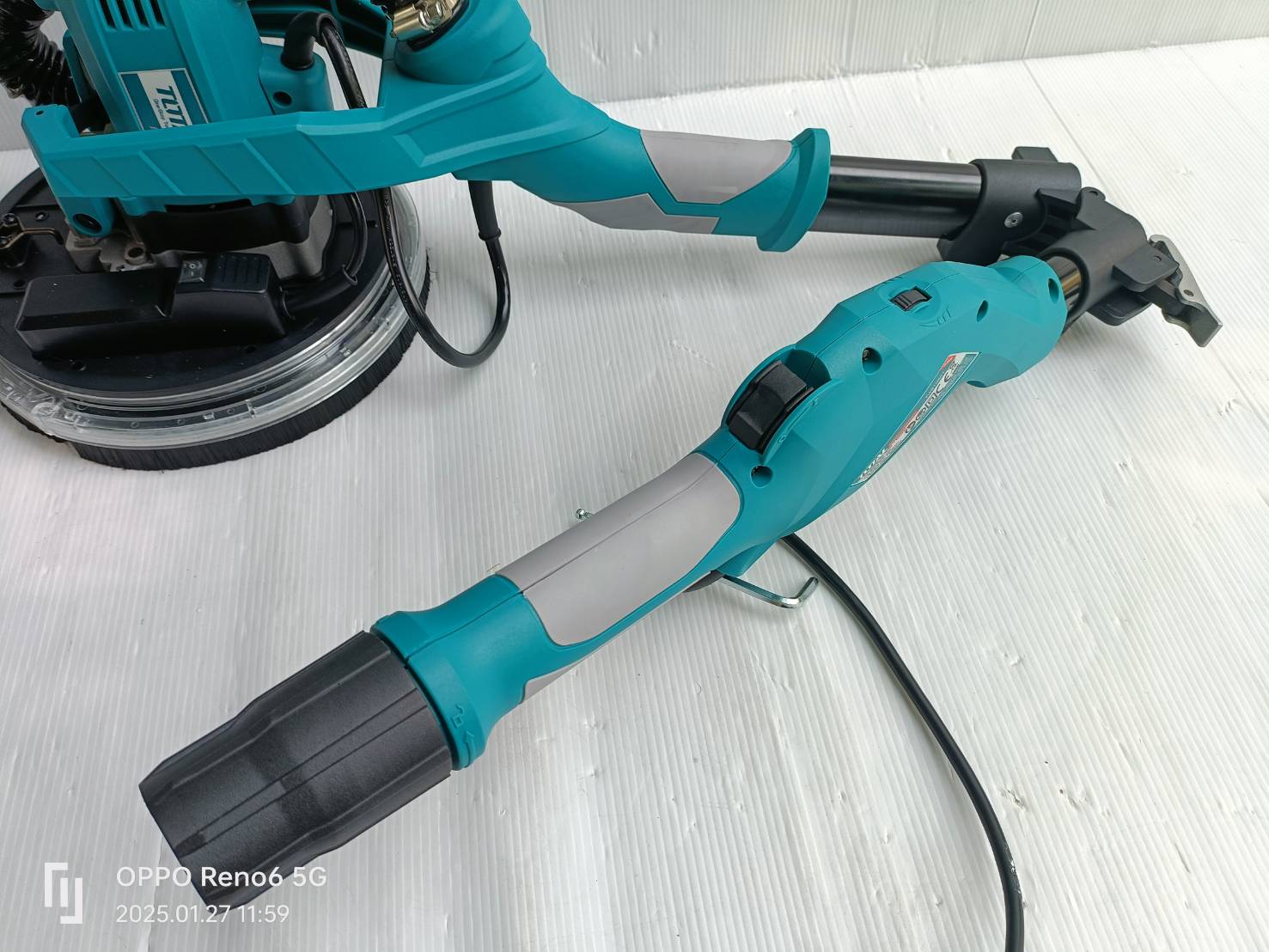 Total เครื่องขัดผนังปูนและฝ้า กำลัง 1050W รุ่น TWS10501