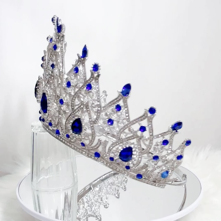 (พร้อมส่งจากไทย) มงกุฏ 115 สีน้ำเงิน มงกุฎนางงาม มงกุฎเพชร มงกุฎประกวด สวยงามอลังการ ฐานมงวงกลมปรับได้ สินค้าพร้อมส่ง ไม่ต้องรอนาน งานพรีเมี่ยม