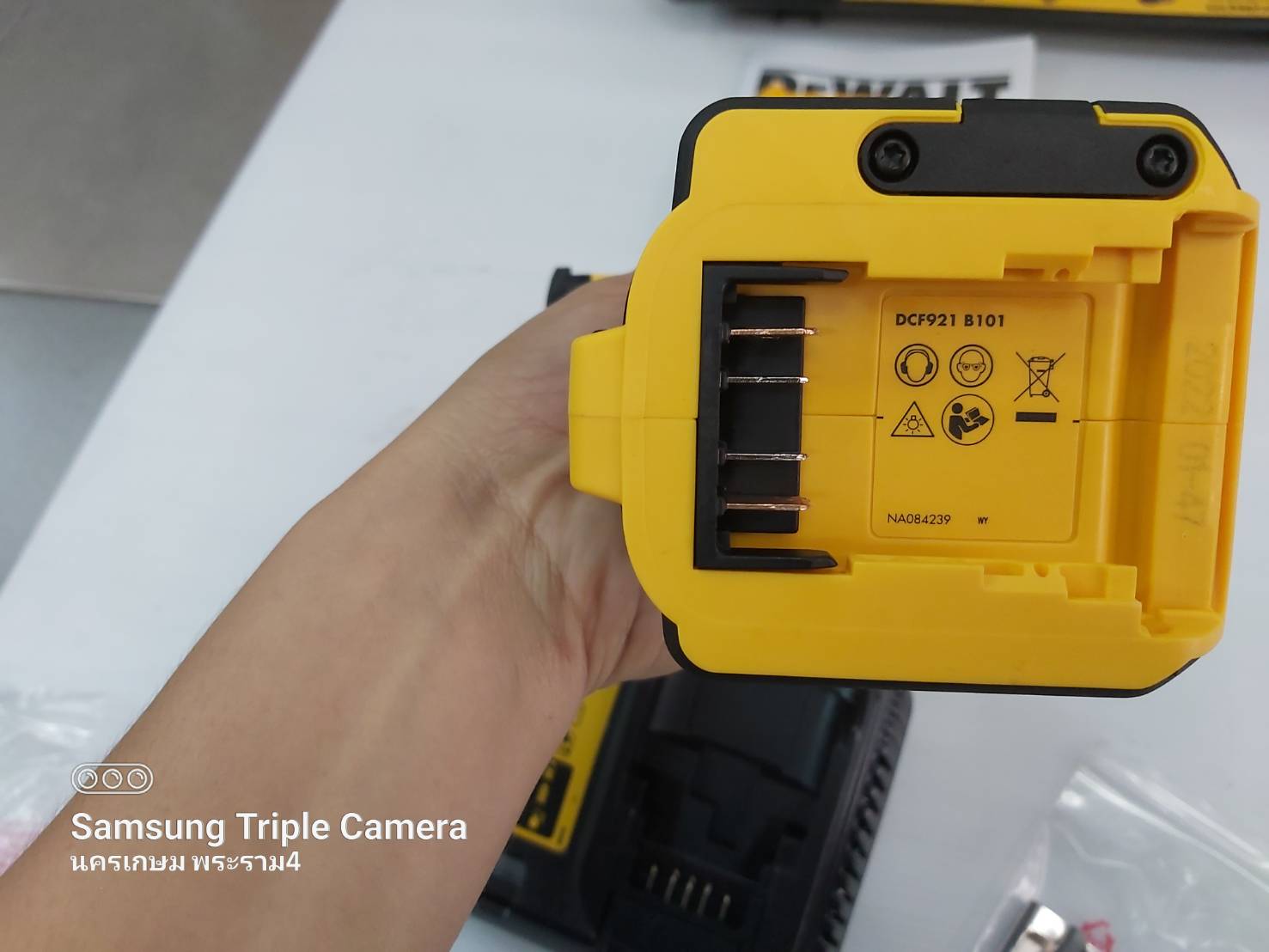 บล๊อก1/2ไร้สาย20V ATOMIC DCF921P1 DEWALT