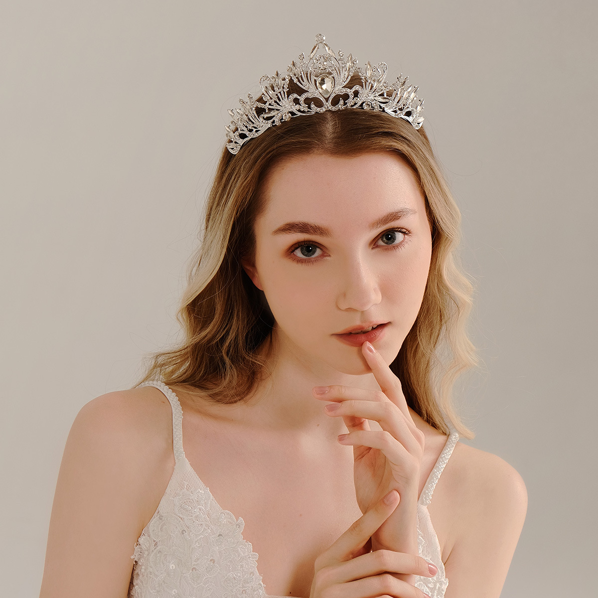 (พร้อมส่ง) เทียร่า 331 สีเงิน มงกุฎนางงาม งานสวย ปราณีต QCเพชรทุกเม็ด สินค้าพร้อมส่งจากไทย