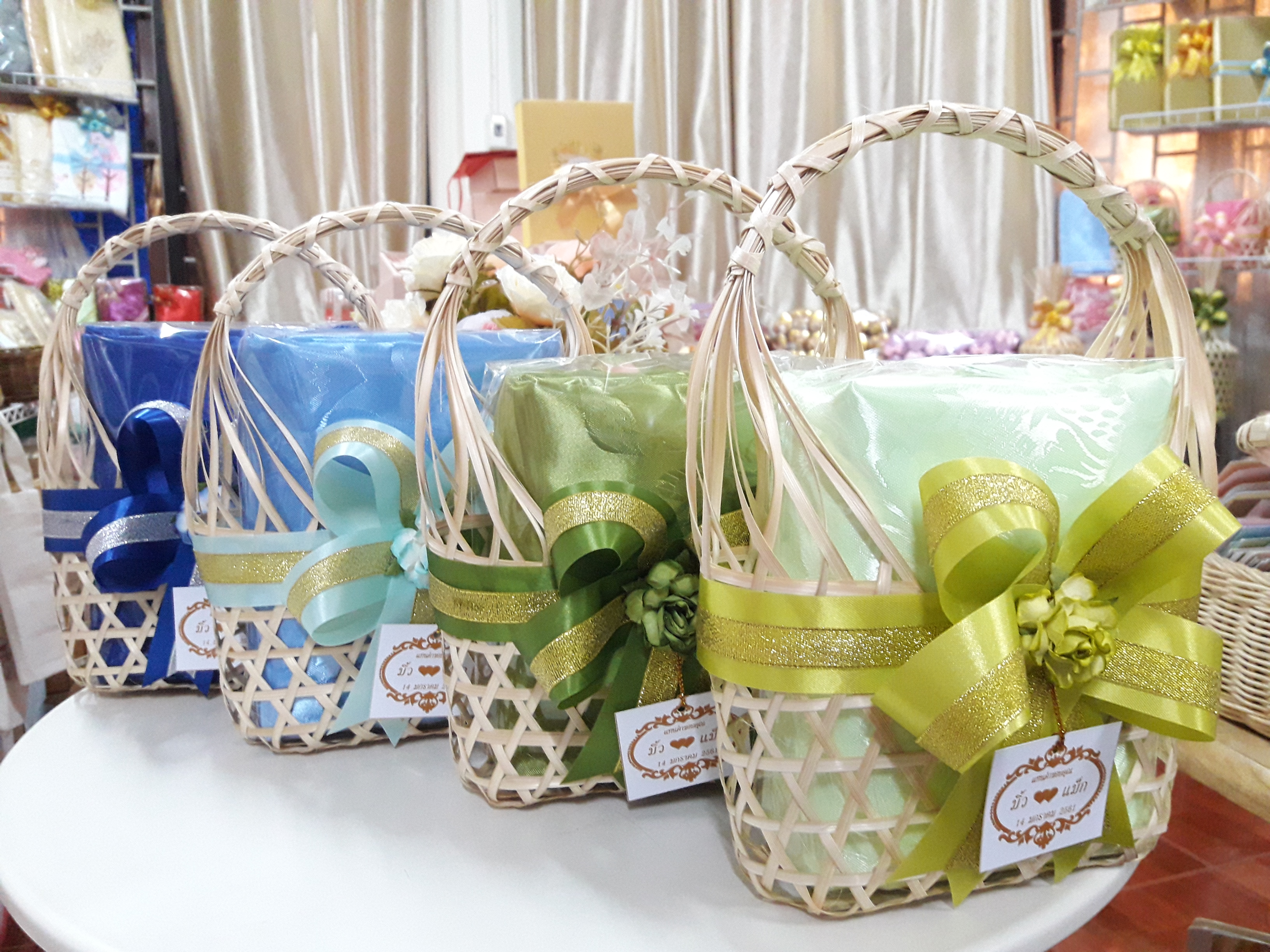 ผ้าแพรรับไหว้ แพคเกจชะลอมหูหิ้ว คละสี