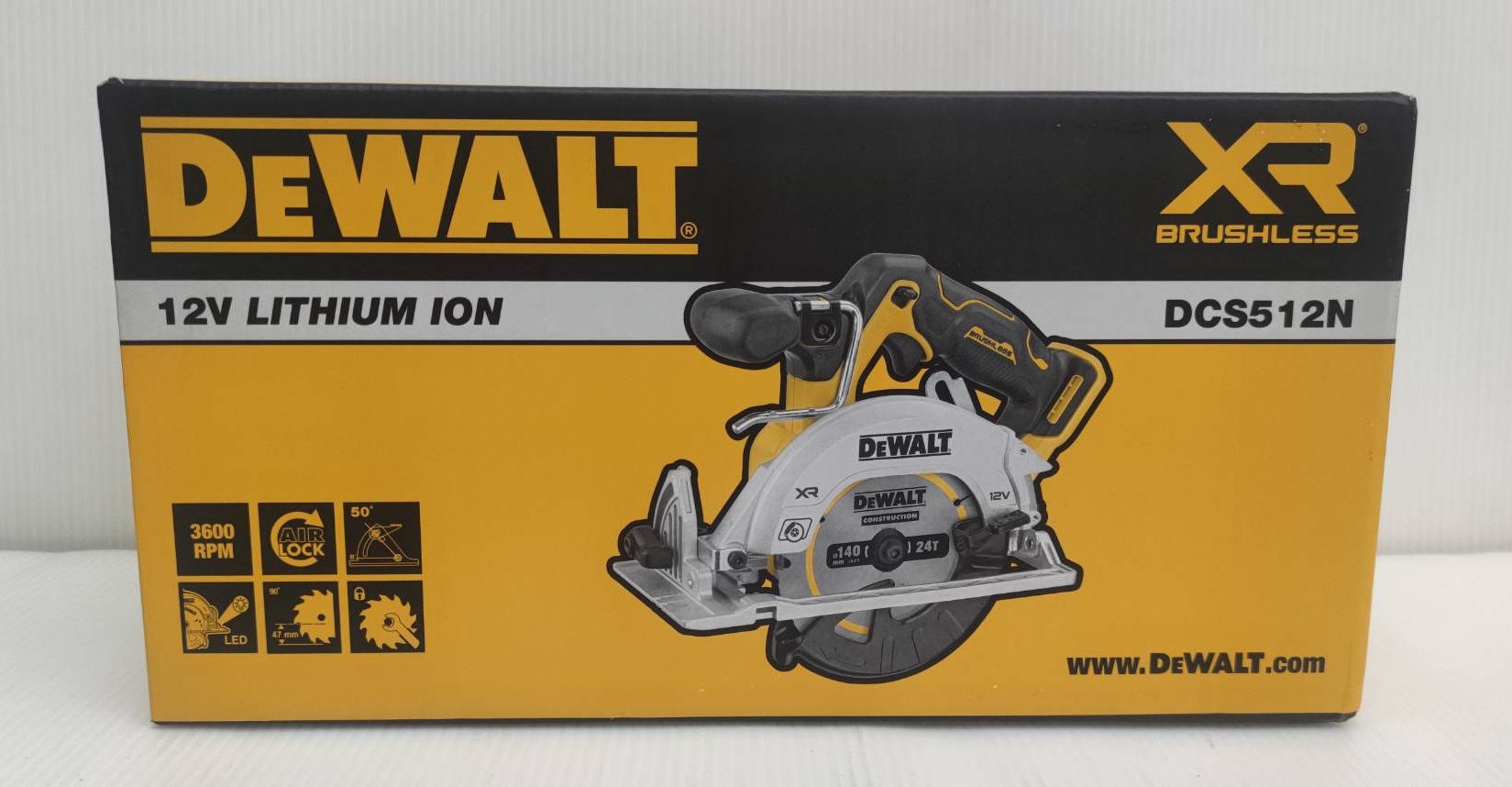 เลื่อยวงเดือนไร้สาย 5.5 นิ้ว (140 มม.) 12V DCS512N BL (ตัวเปล่า) DEWALT