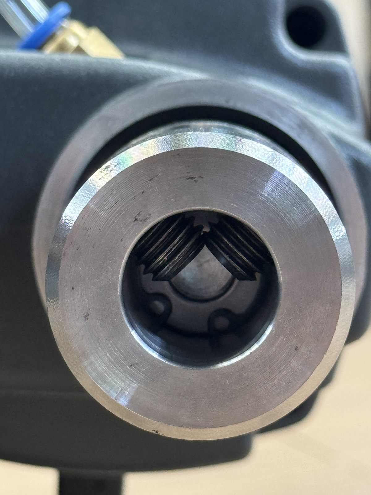 สว่านแท่น ฐานสูญญากาศ OK-50V OKURA