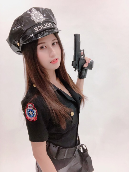 ชุดตำรวจหญิง แบบกางเกง /ุ ชุดอาชีพ / ชุดอาชีพในฝัน