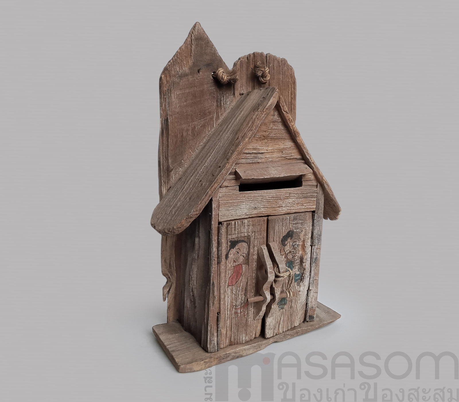 ตู้จดหมายไม้เก่า