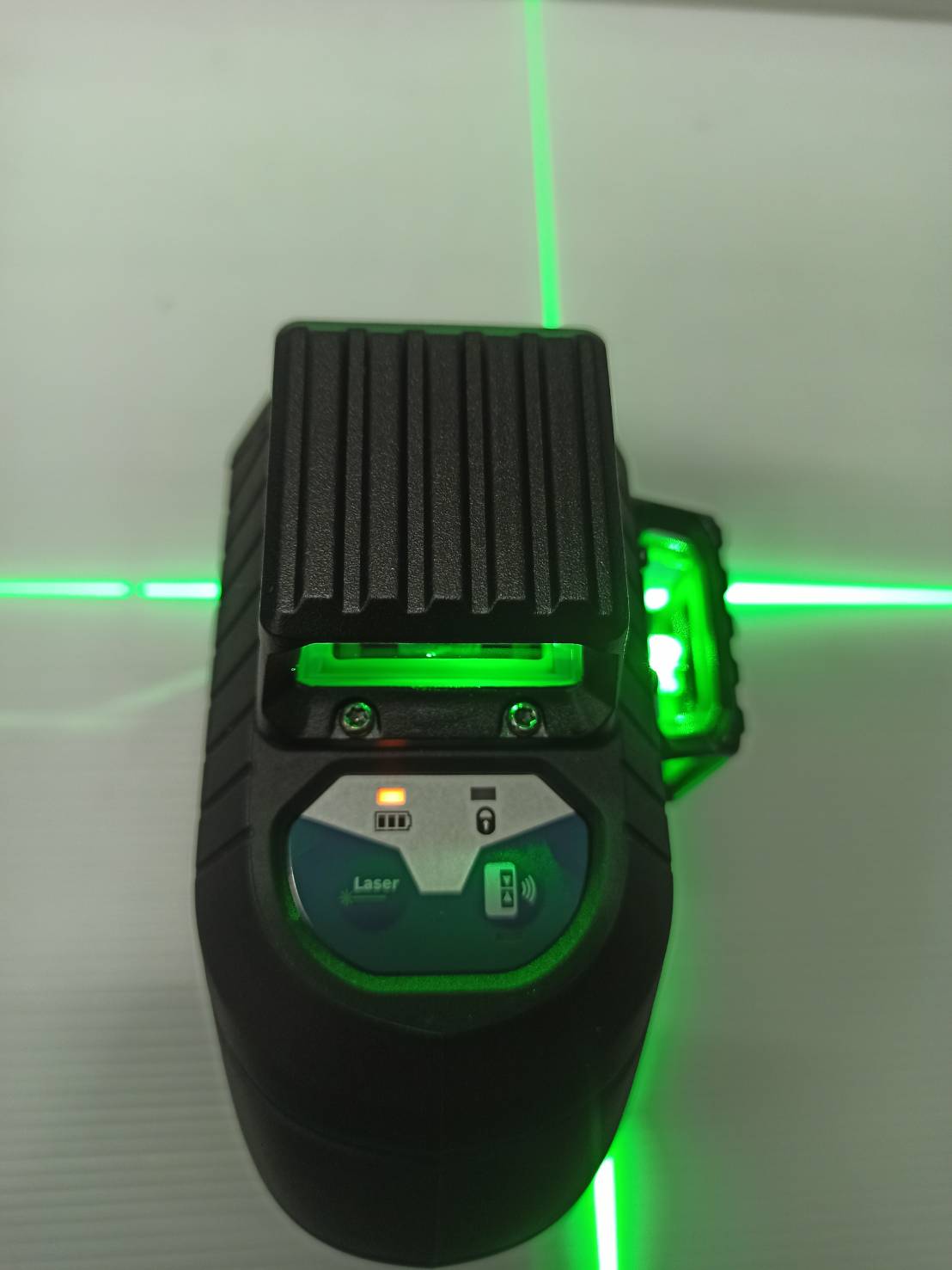 เลเซอร์ระดับ12เส้น แสงเขียว GLL3-60XG BOSCH