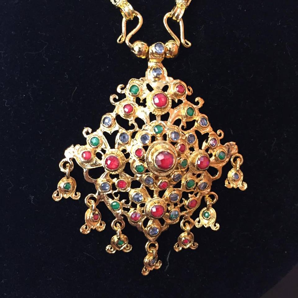 (พร้อมส่ง) เครื่องประดับไทยสร้อยคอ+ต่างหู 033