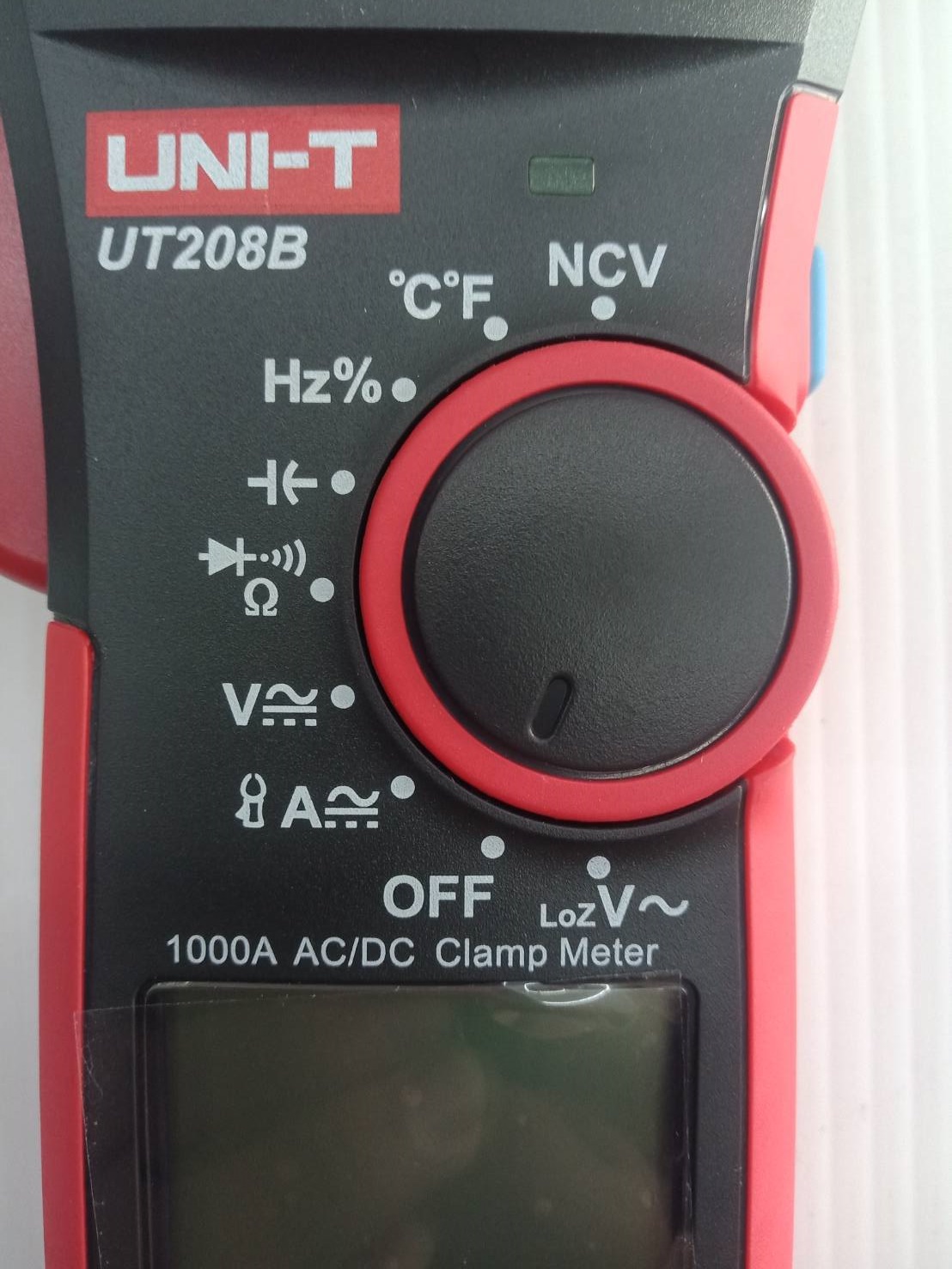 แคลมป์มิเตอร์ดิจิตอล UNI-T UT208B