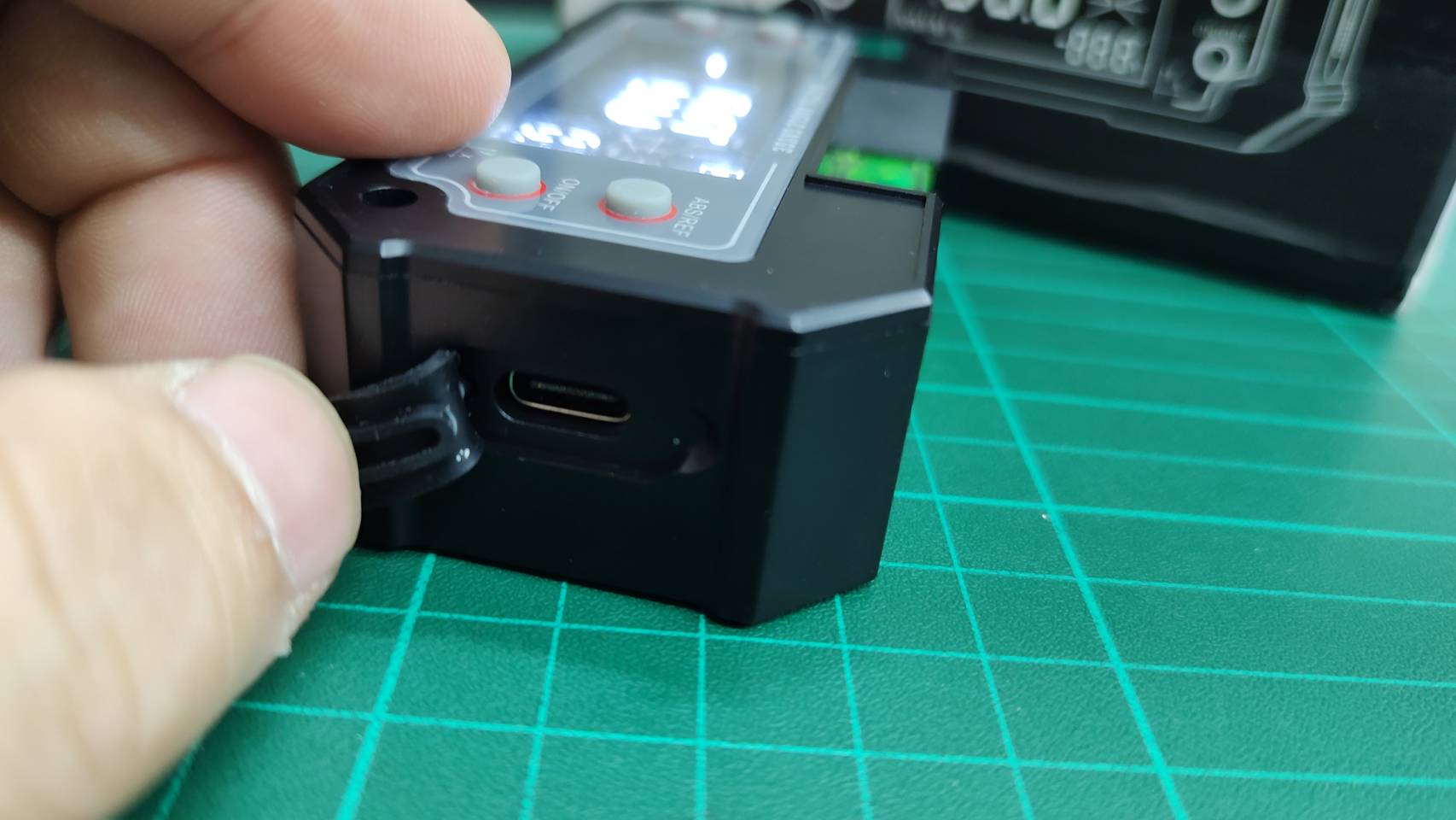 ระดับน้ำดิจิตอล3.5" 3.7V มีแม่เหล็ก