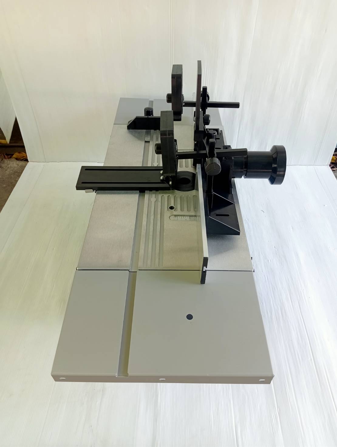 โต๊ะเร้าเตอร์พร้อมมอเตอร์ HF60 SCHEPPACH