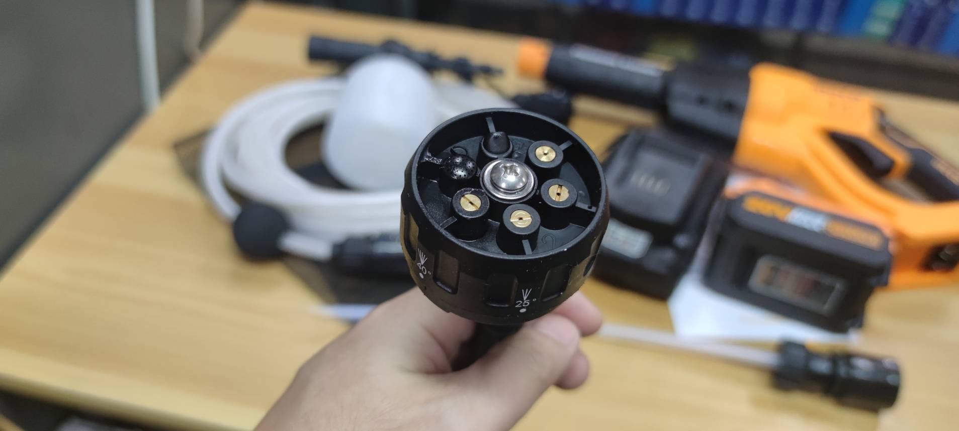 ปืนอัดฉีดแรงดันสูงไร้สาย 20V / 2.0Ah CPWLI20082 INGCO